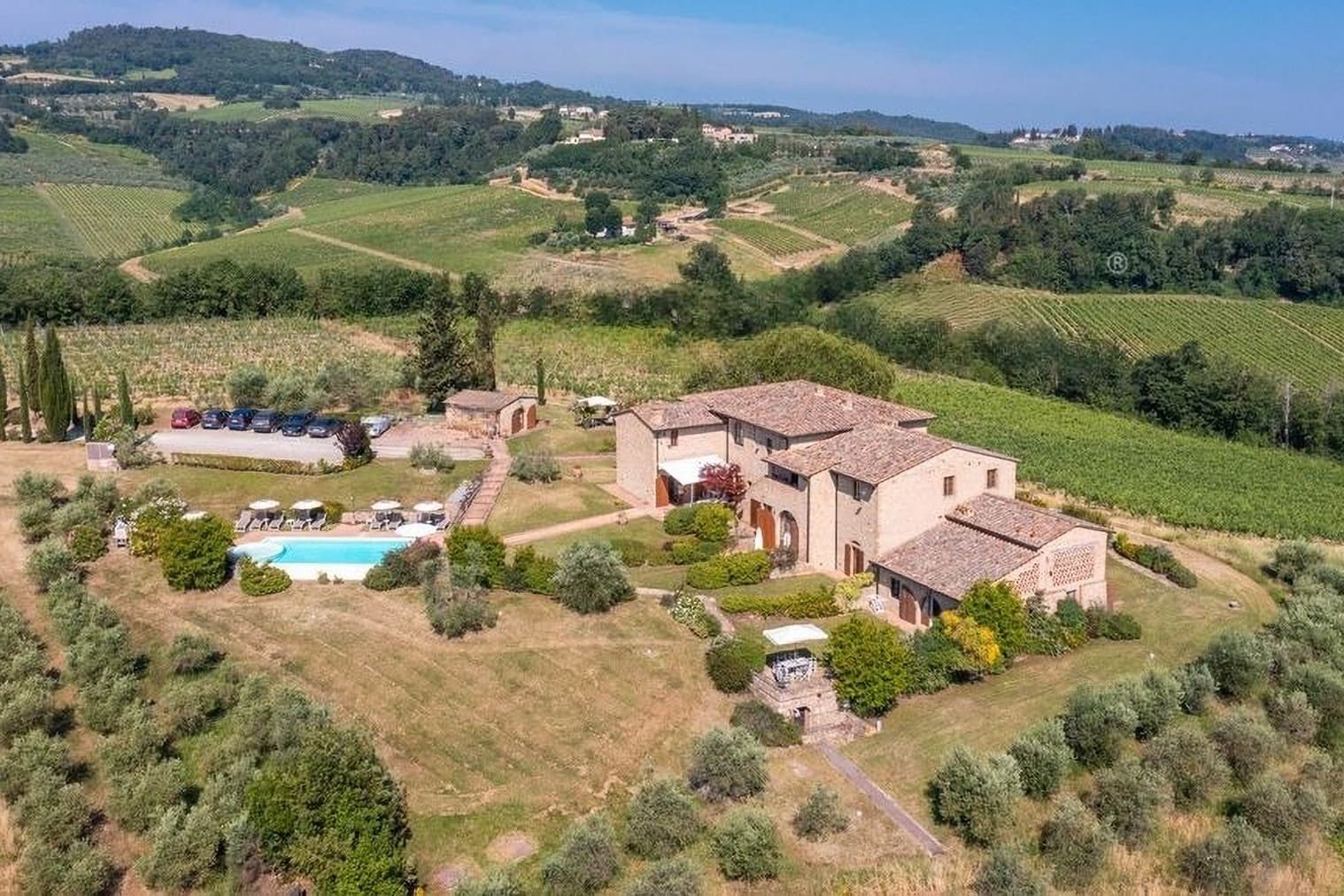 Casale con Vigneti e Piscina a San Gimignano, Toscana