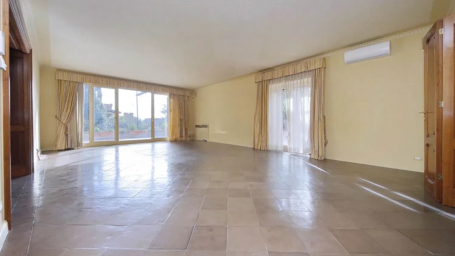 Elegant Villa in Rome, Lazio Region