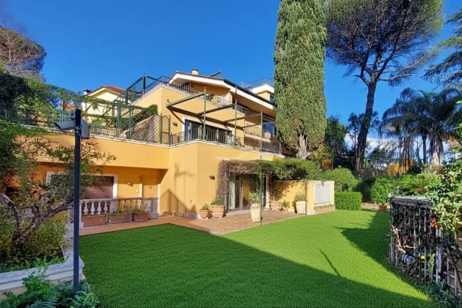 Elegant Villa in Rome, Lazio Region