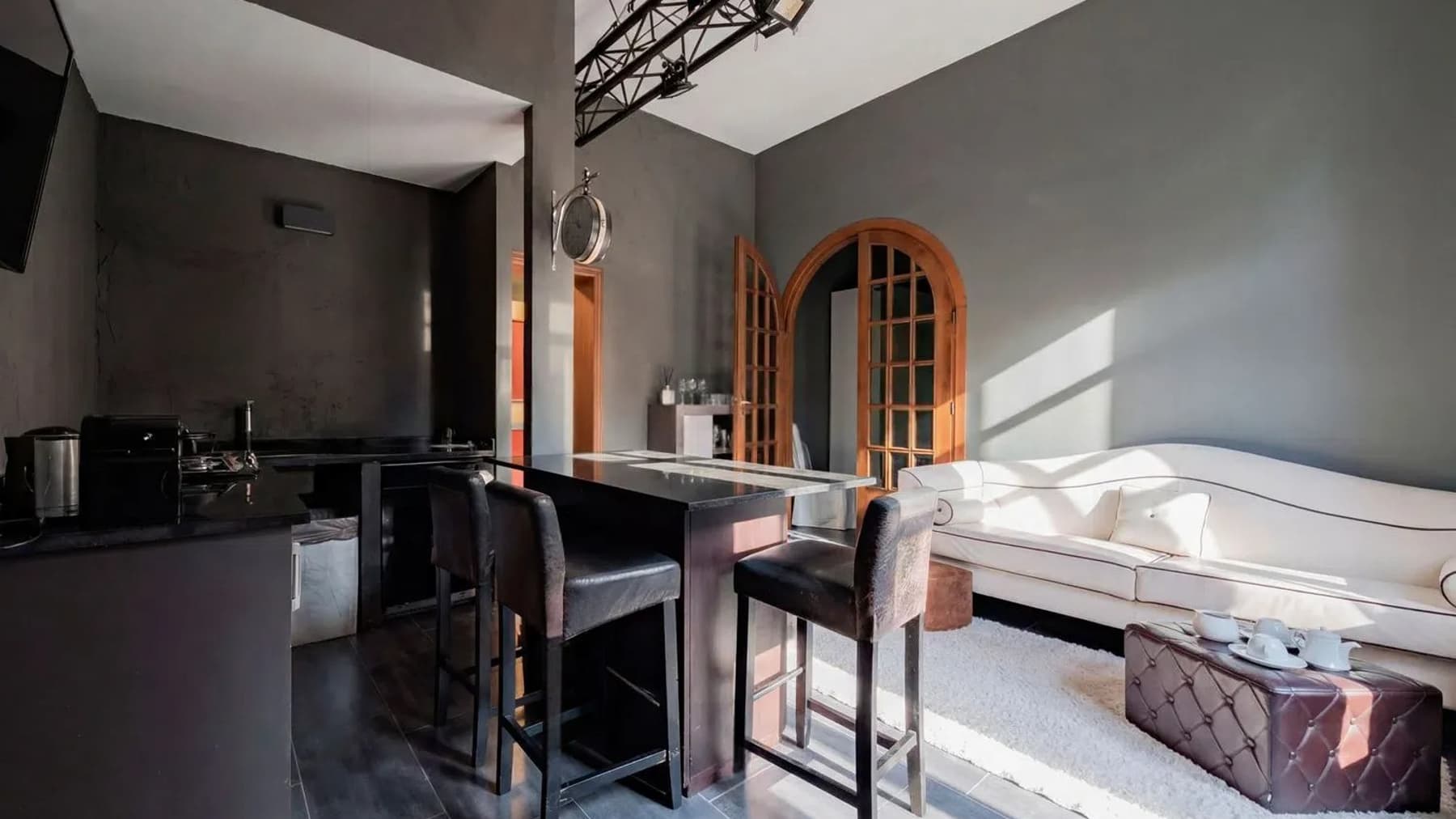 Elegant Villa in Milano, Heart of Lombardy