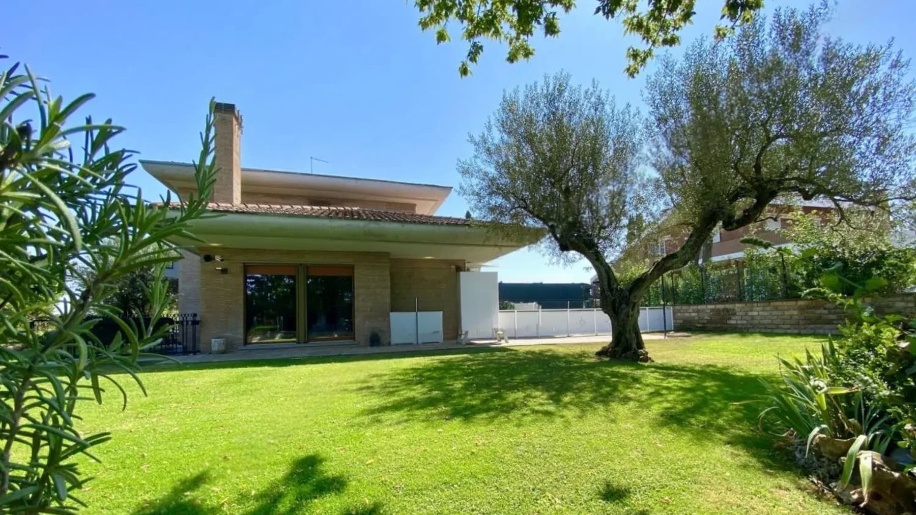 Charming Semi-Detached House in Rome, Lazio