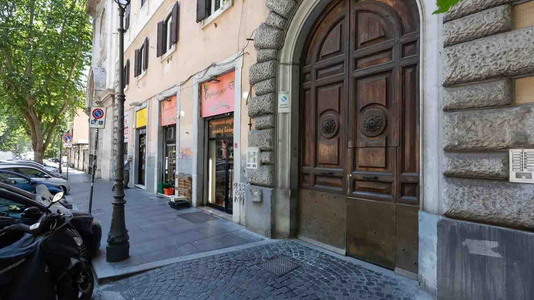 Esterni (1)