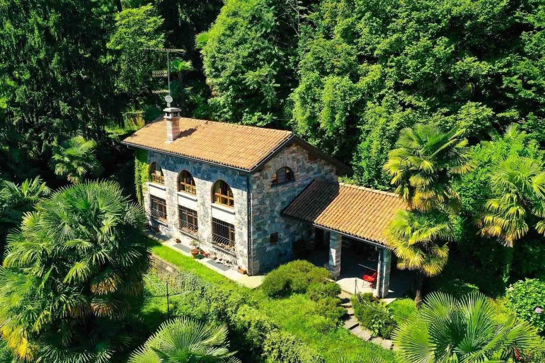 Villa in Lesa, Piemonte Overlooking Lago Maggiore