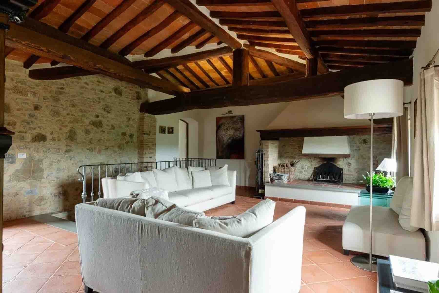 Rustic Country House in Idyllic Tuscany Countryside