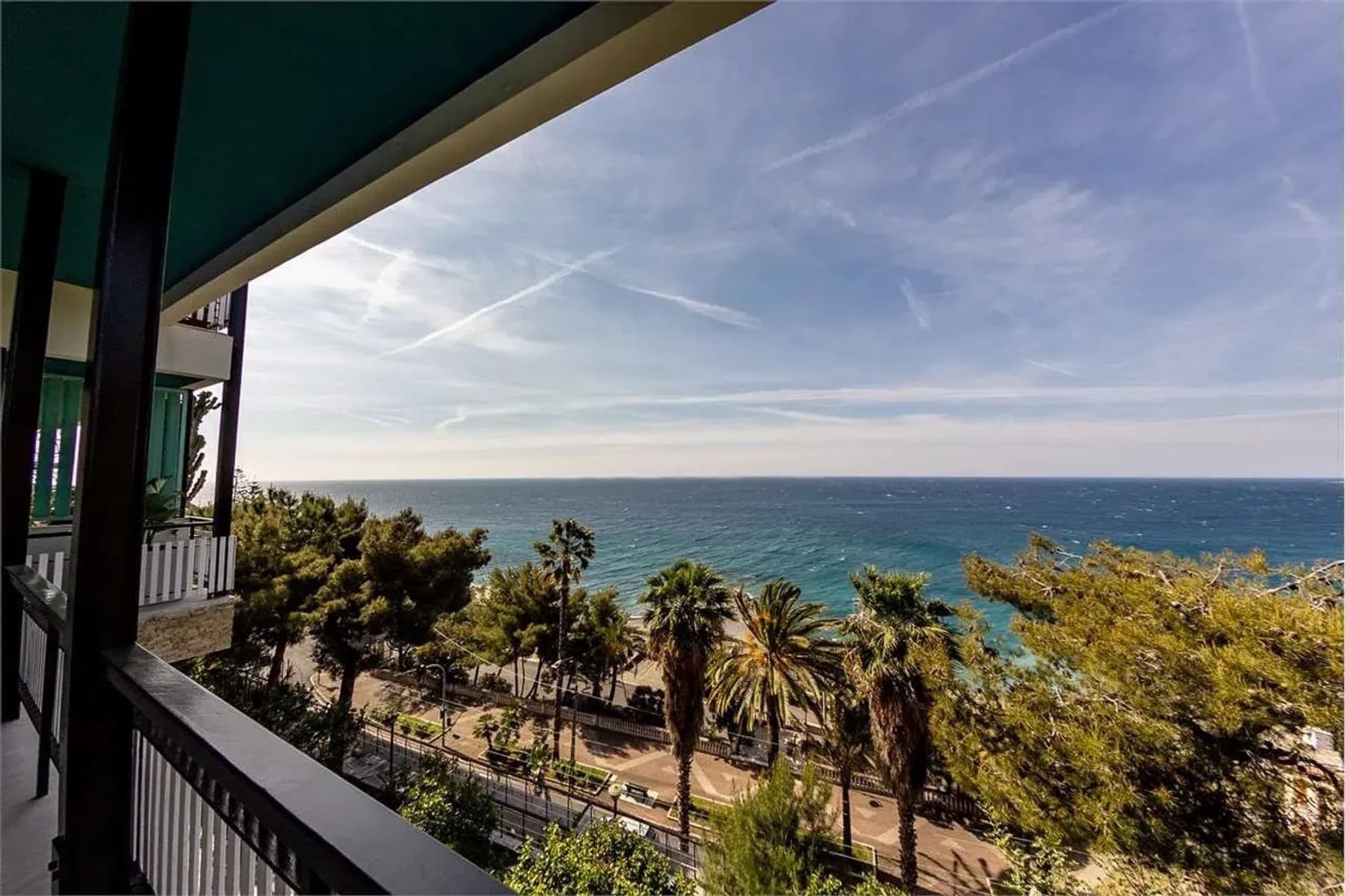 Charming Apartment in Ospedaletti, Liguria