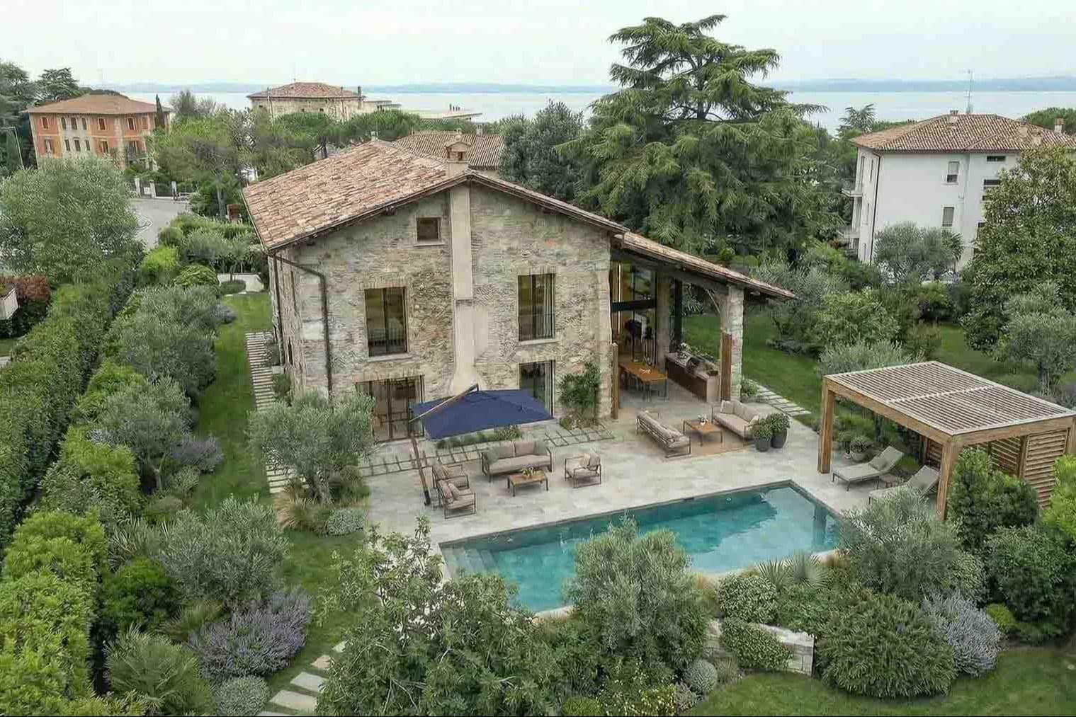 Villa in Desenzano del Garda, Lake Garda, Italy