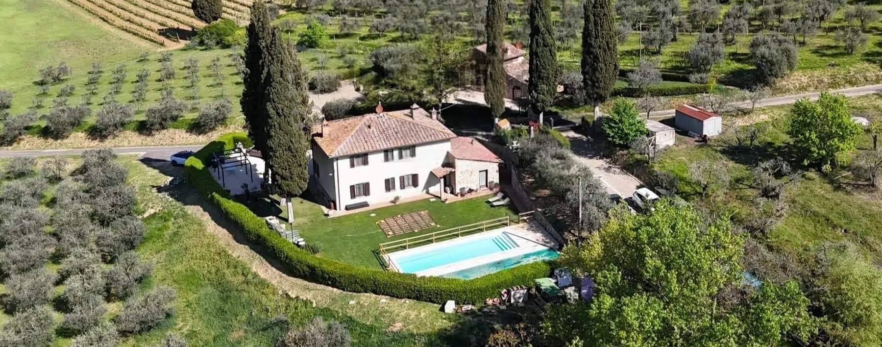 Casale con piscina e olivi a San Gimignano, Toscana