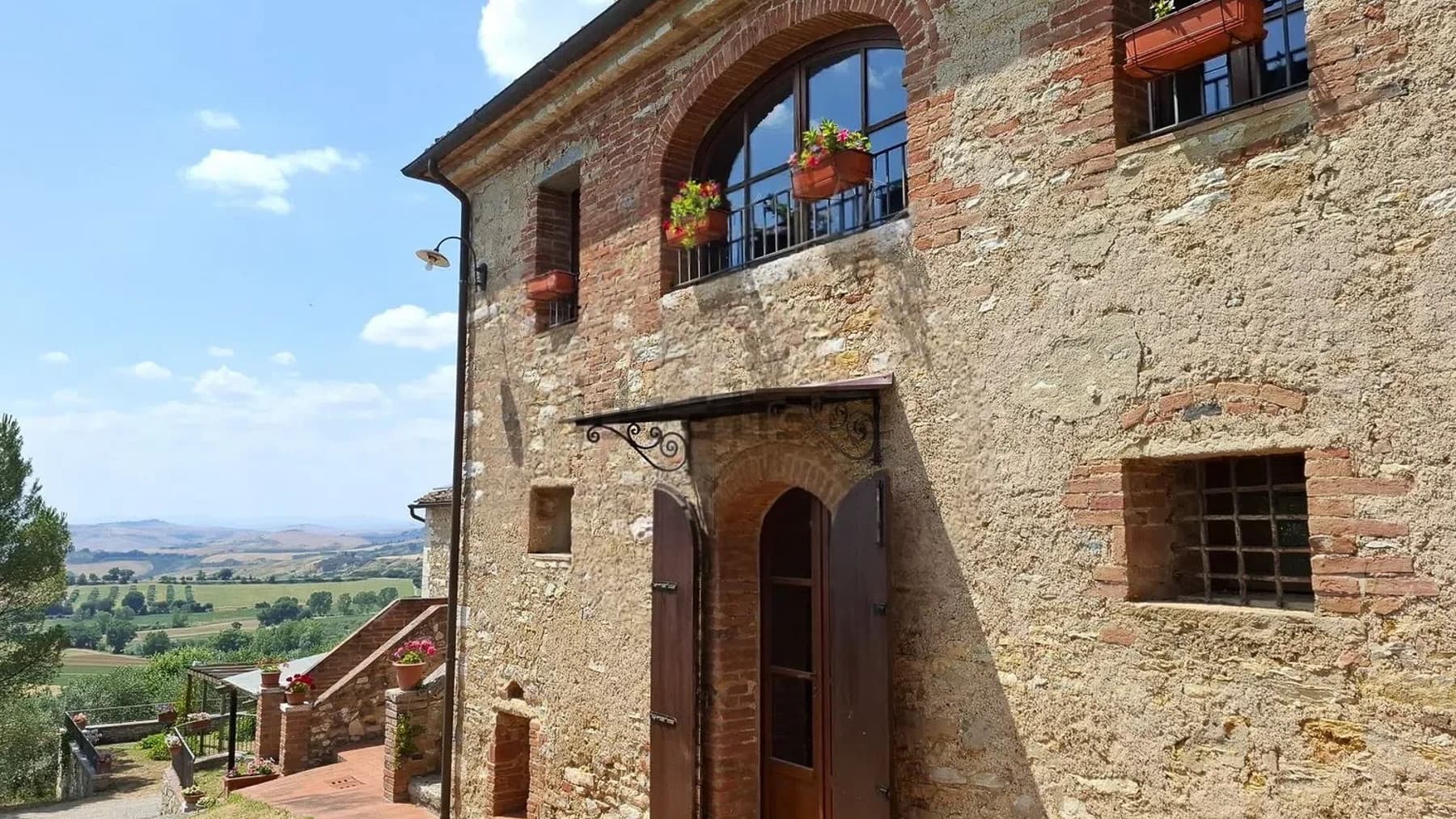 Casale panoramico con piscina a Rapolano Terme, Toscana
