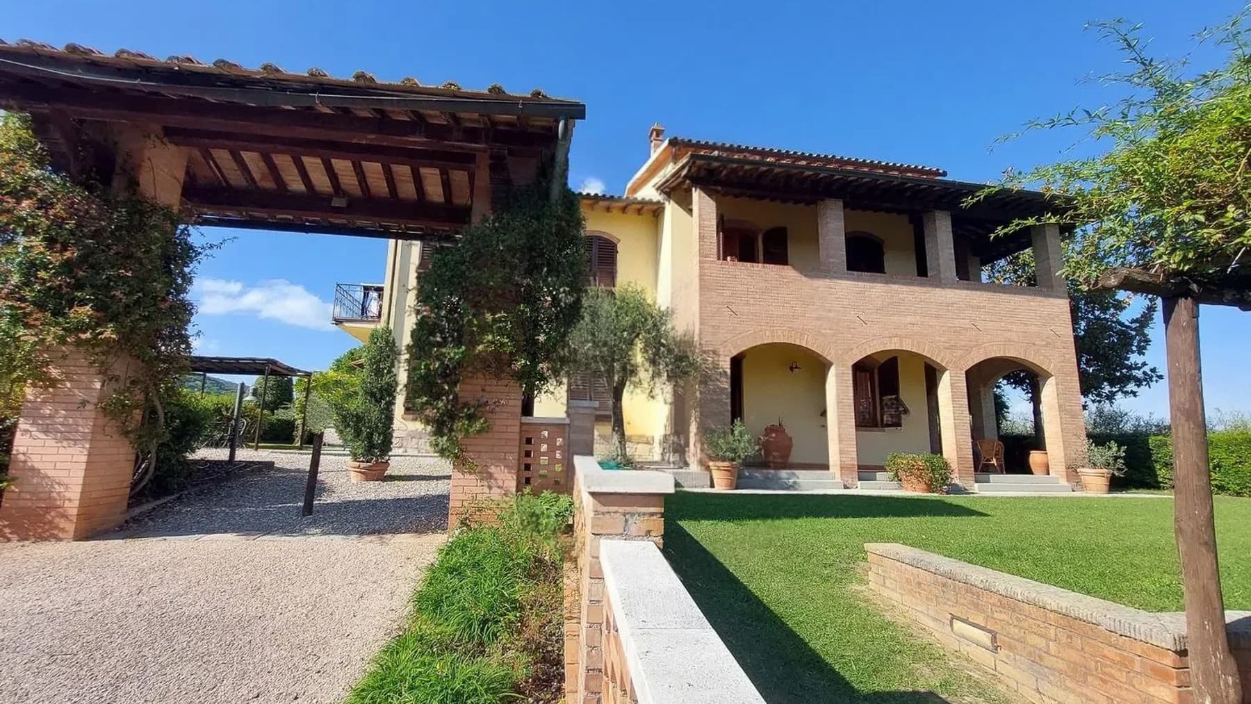 Villa con piscina e vista torri a San Gimignano, Toscana