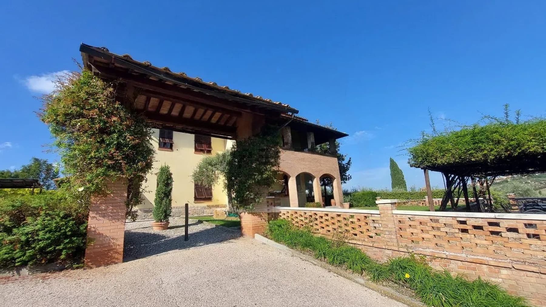 Villa con piscina e vista torri a San Gimignano, Toscana
