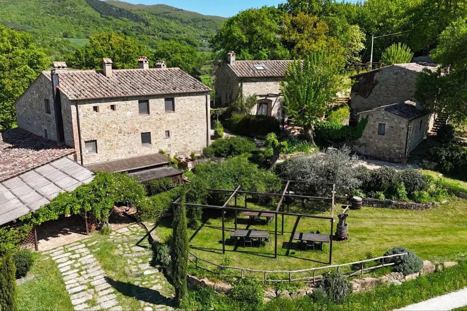 Casale toscano con piscina a Casole d'Elsa