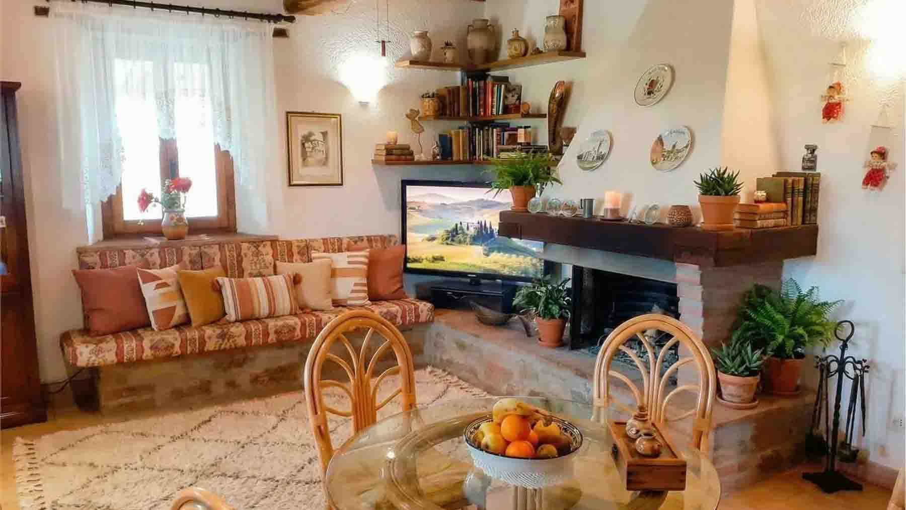 Interiors (9)