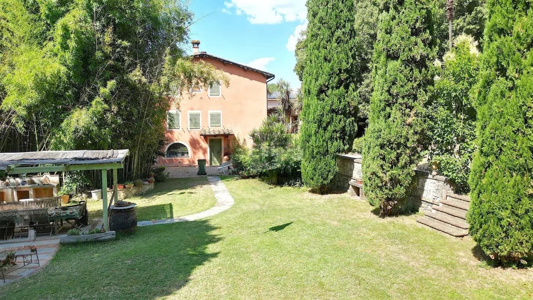 Charming Villa in Lucca, Tuscany