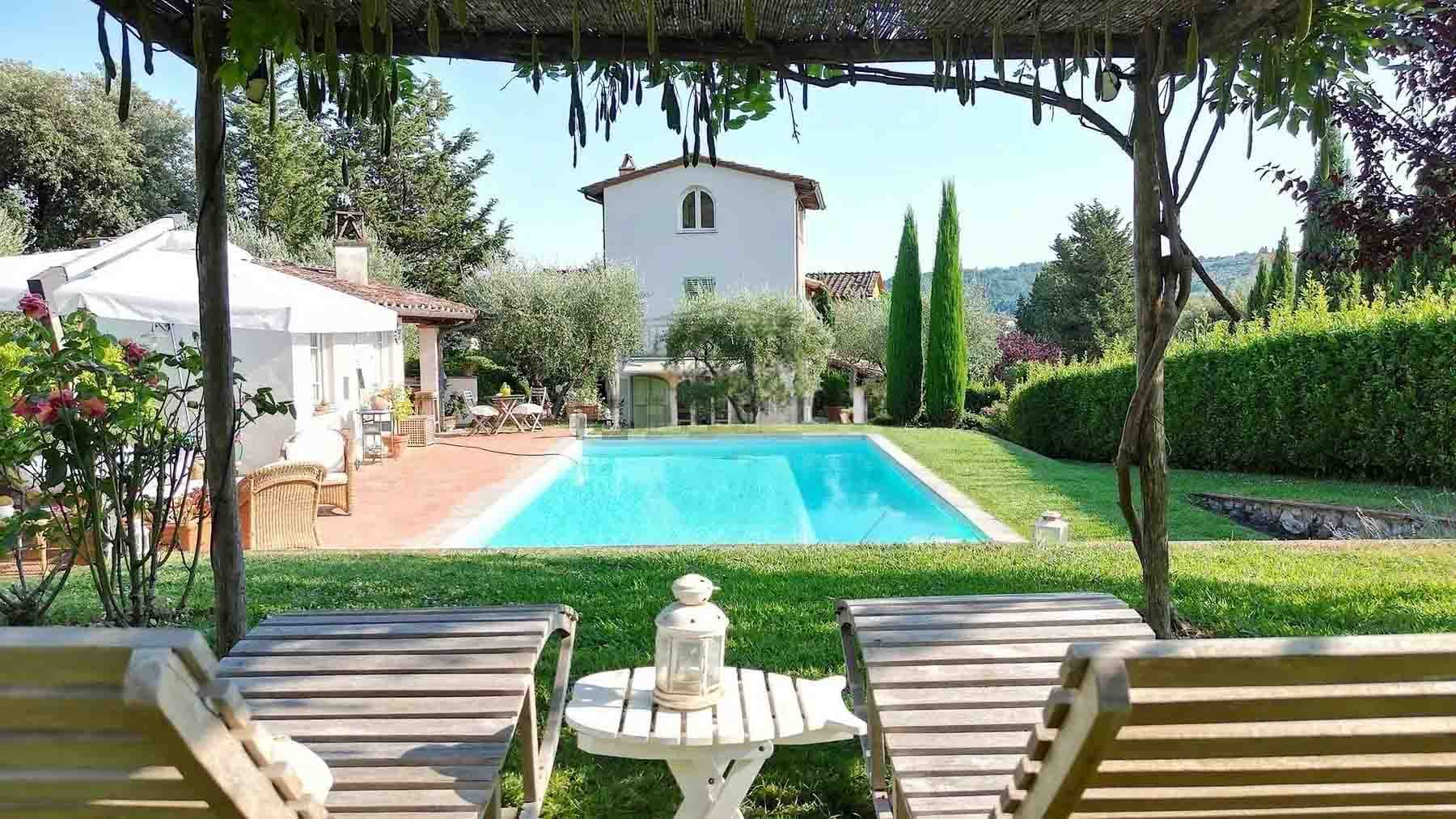 Charming Country House in Lucca, Tuscany
