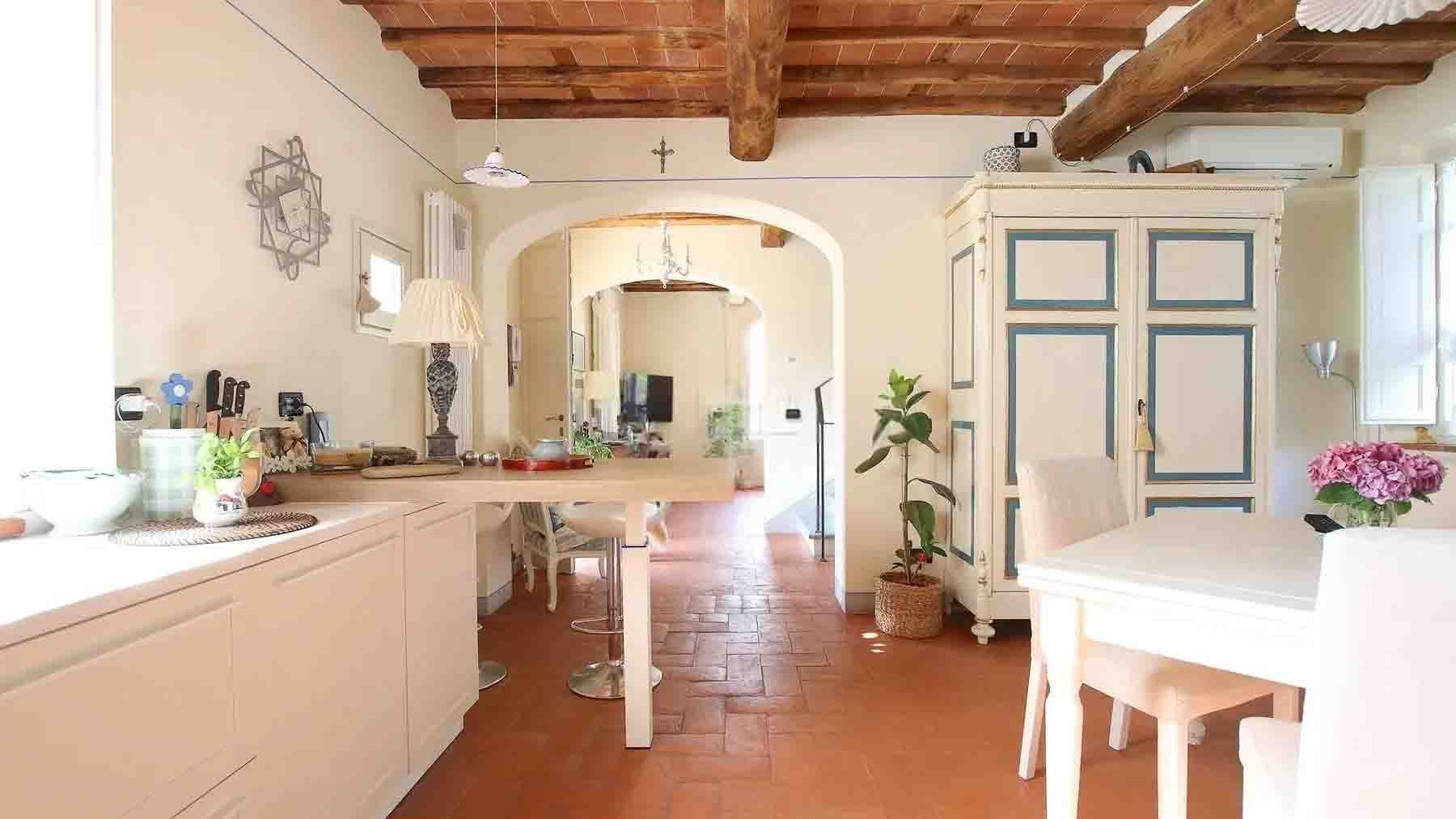 Interiors (9)