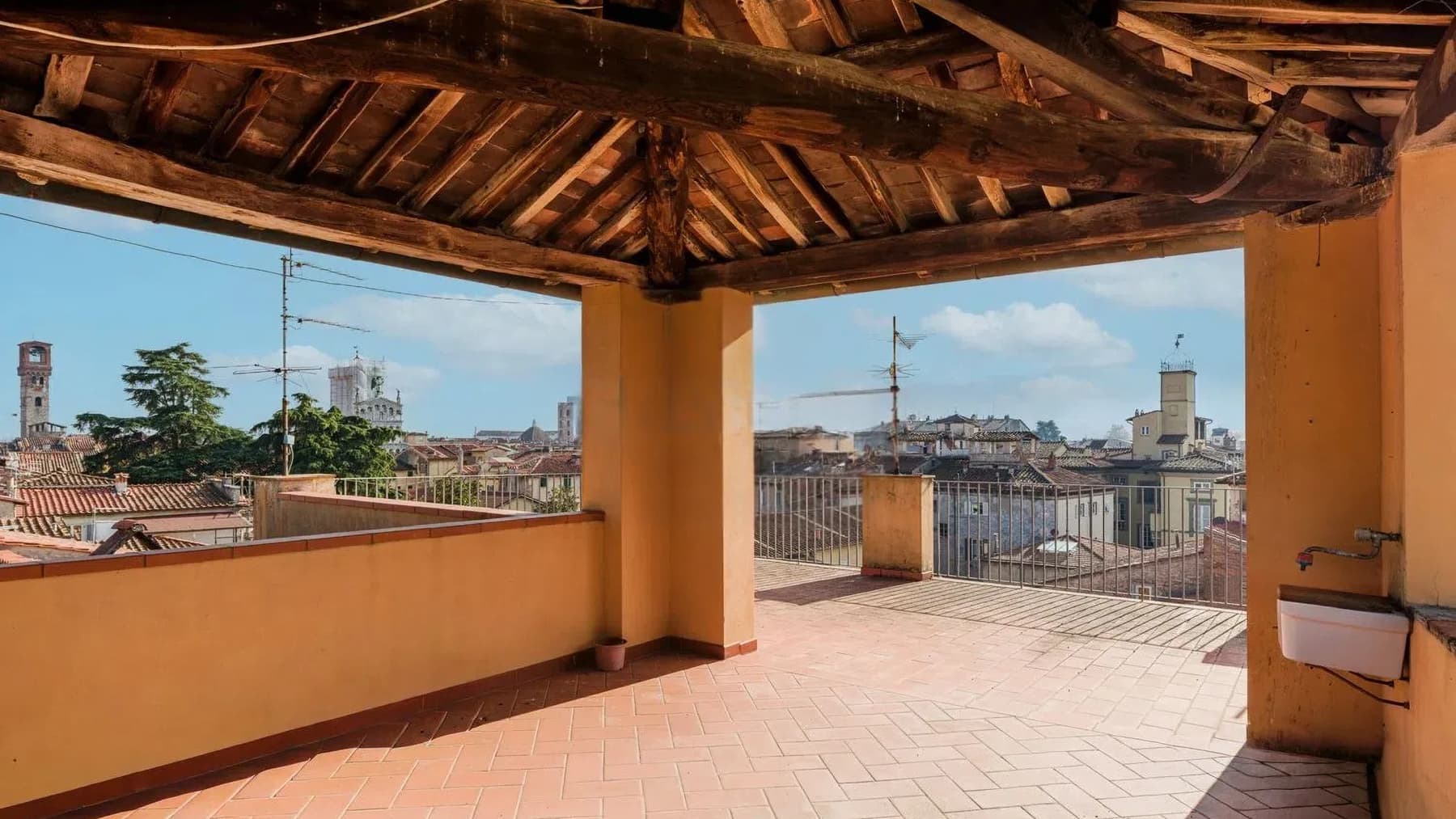 Charming Villa in Lucca, Tuscany