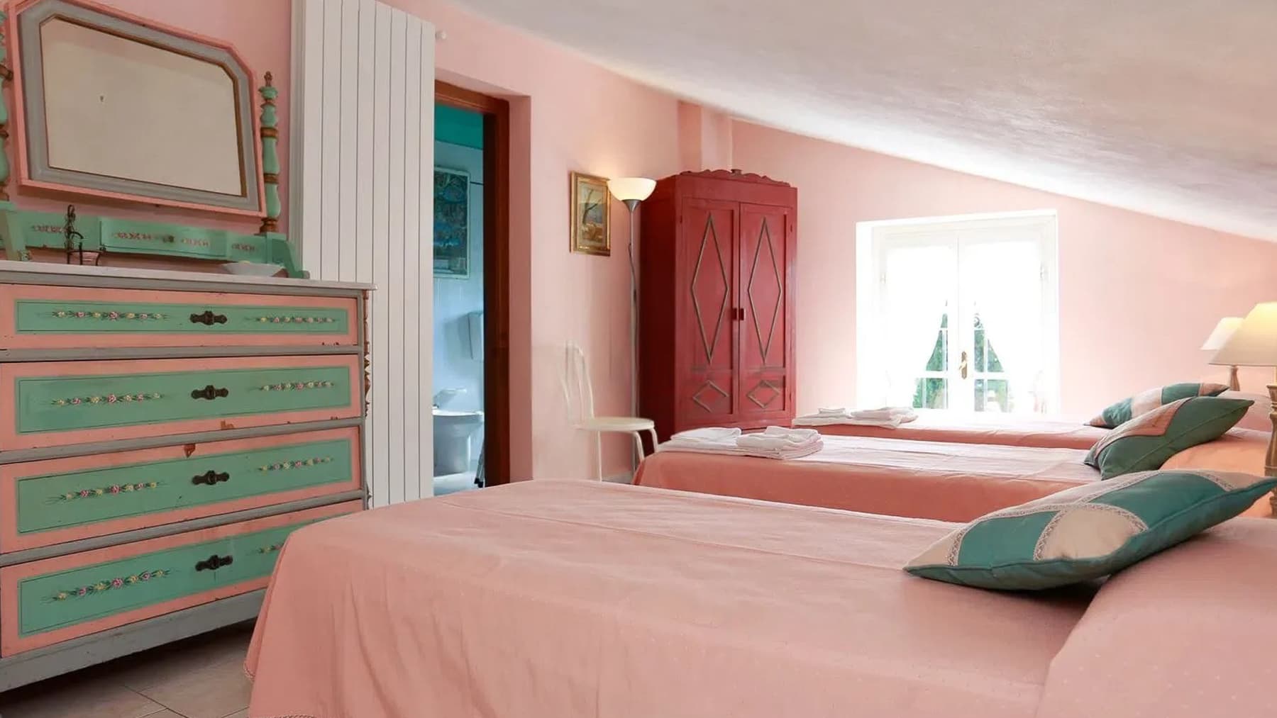 Interiors (8)