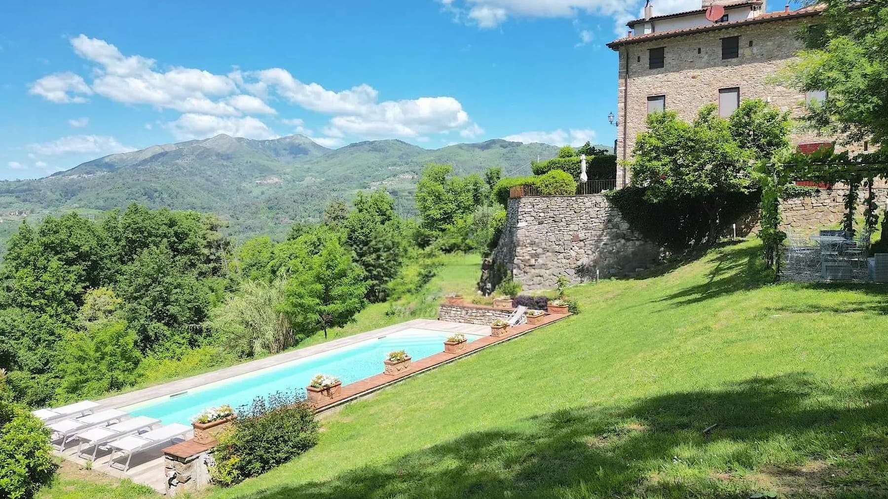 Rustic Country House in Charming Lucca, Tuscany