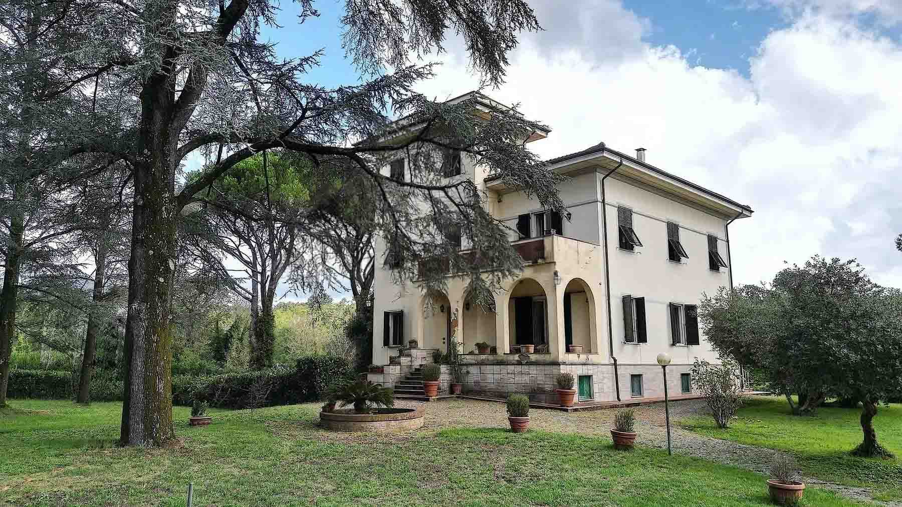 Charming Villa in Lucca, Heart of Tuscany