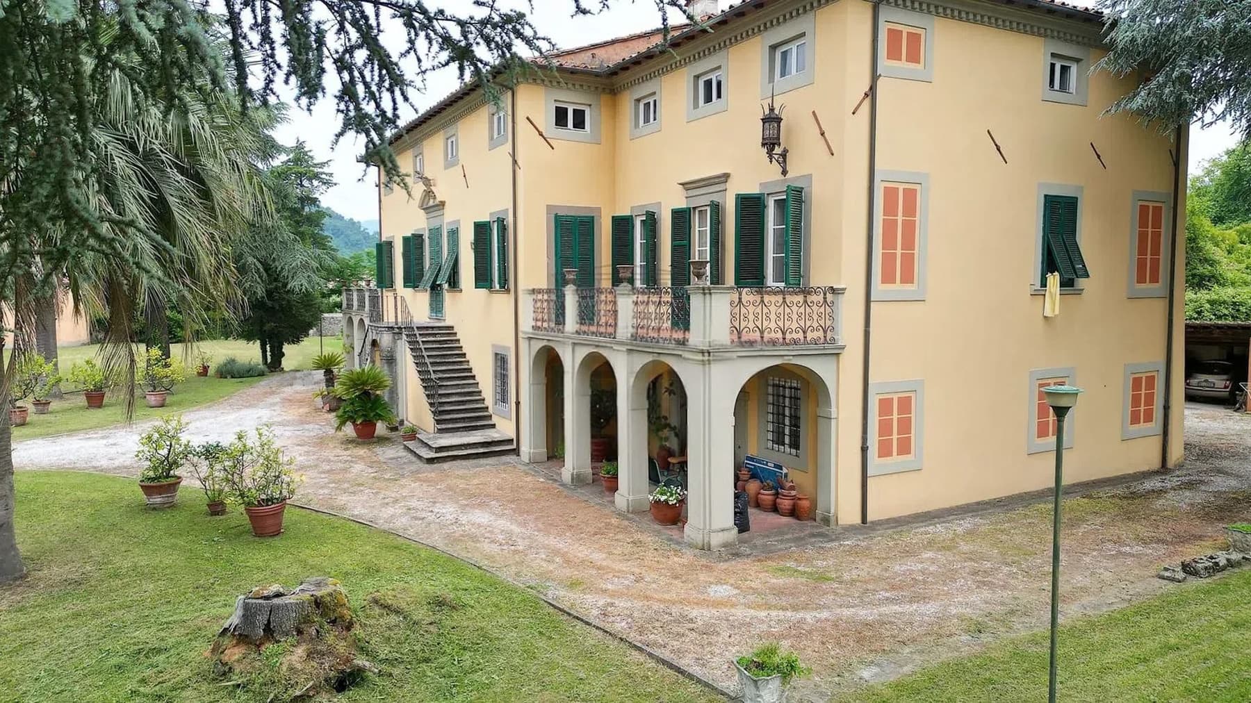 Charming Villa in Lucca, Heart of Tuscany