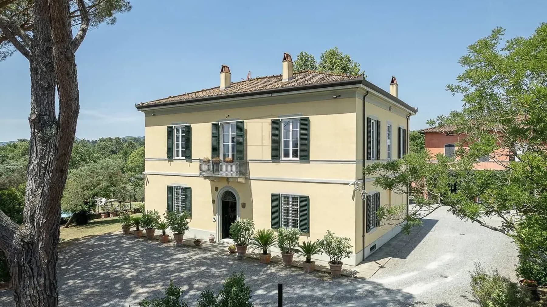 Charming Villa in Lucca, Heart of Tuscany