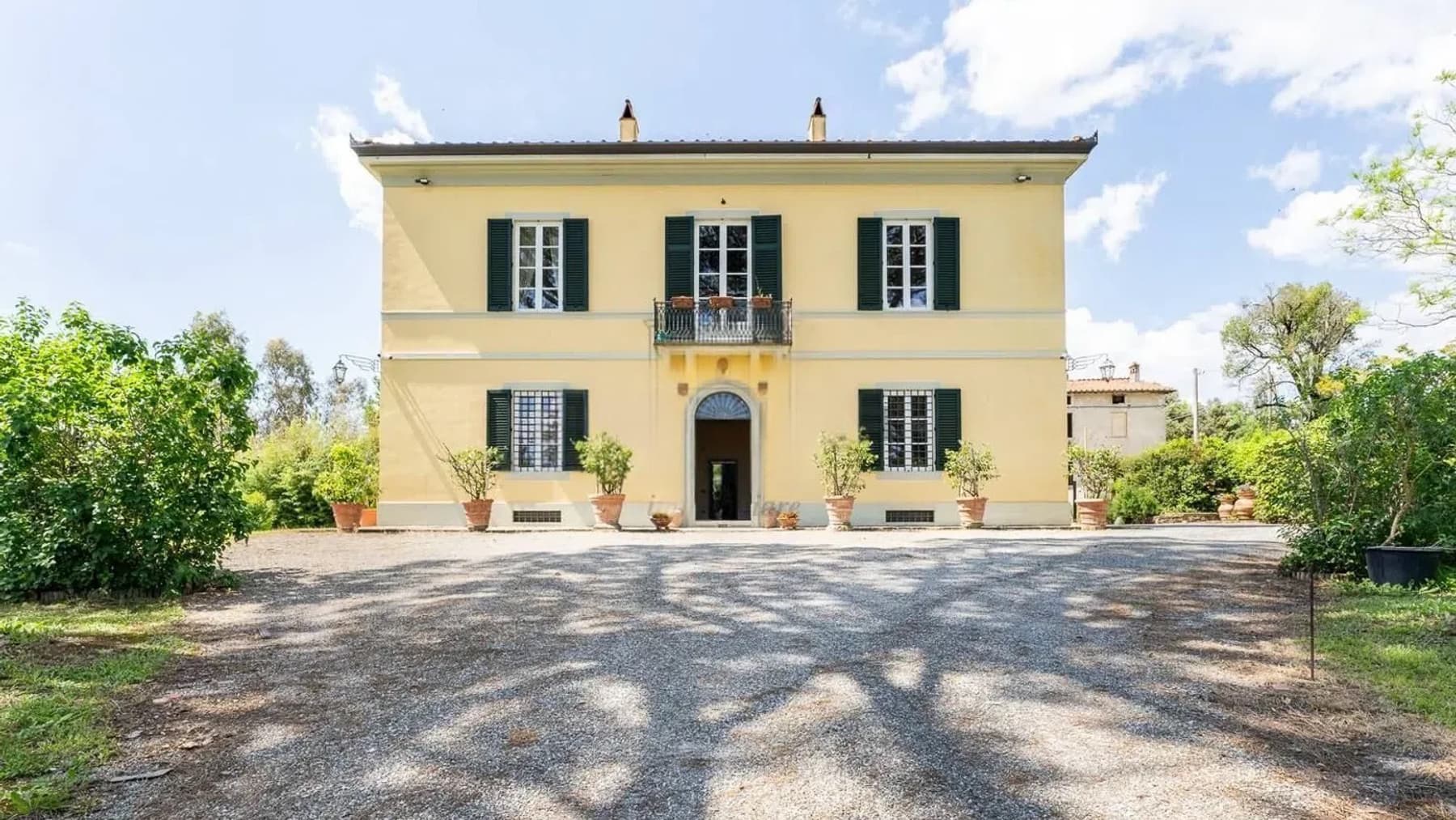 Charming Villa in Lucca, Heart of Tuscany