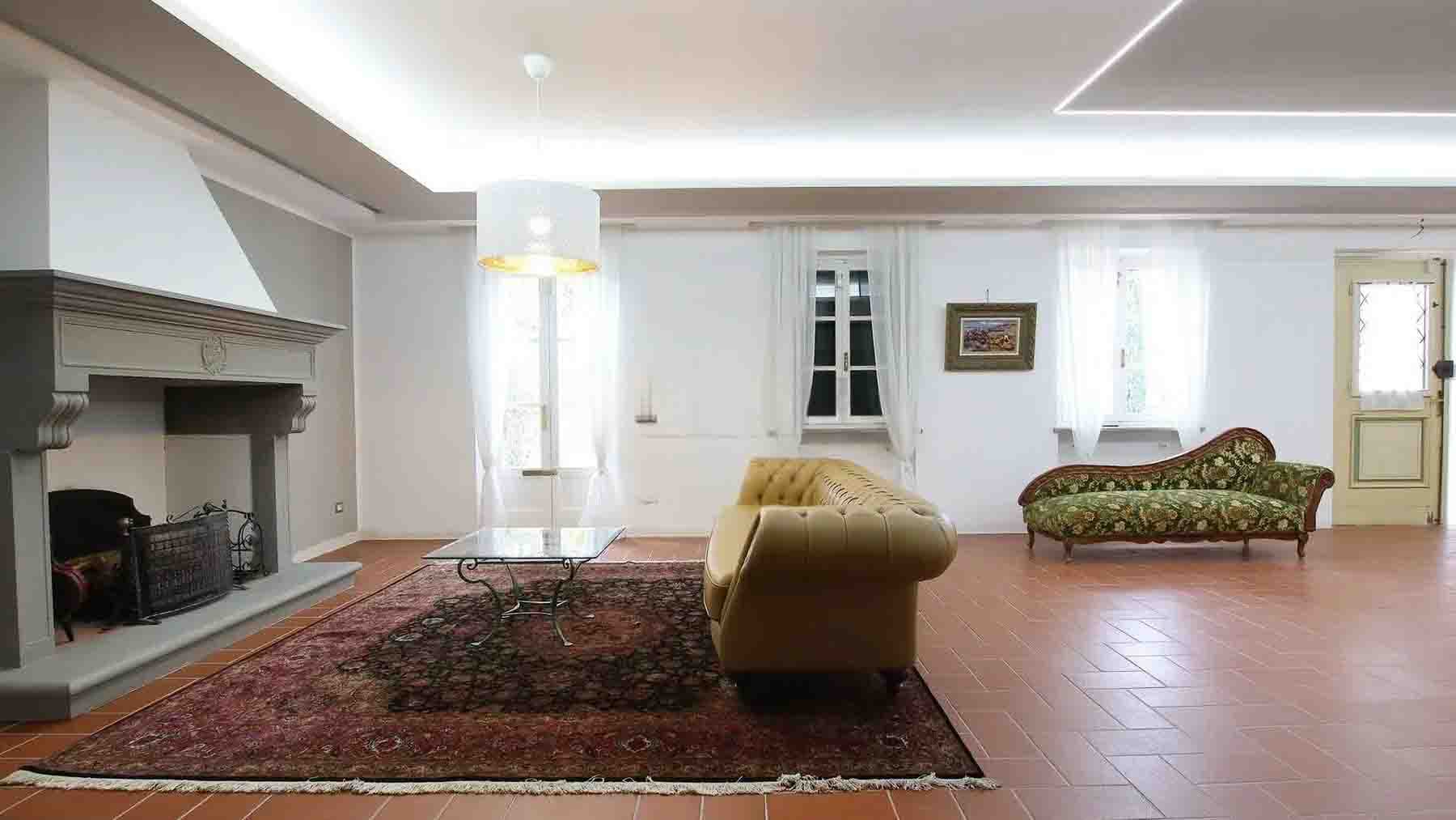 Interiors (11)