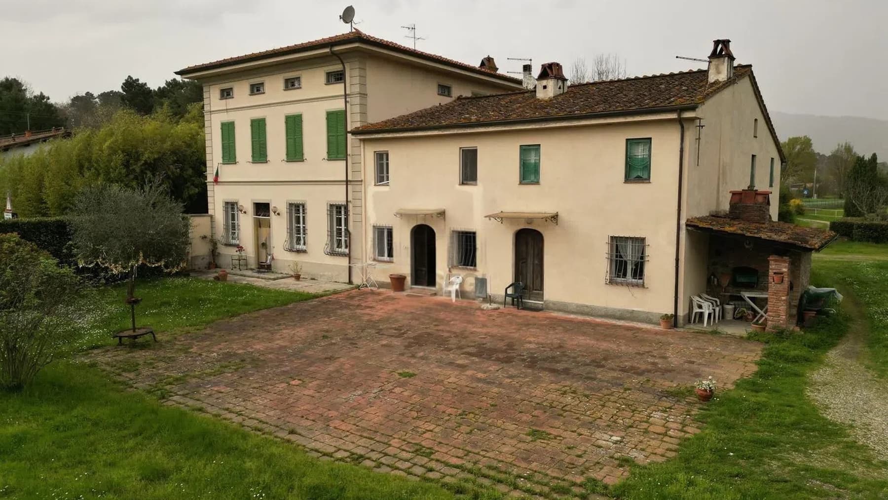 Charming Villa in Porcari, Tuscany