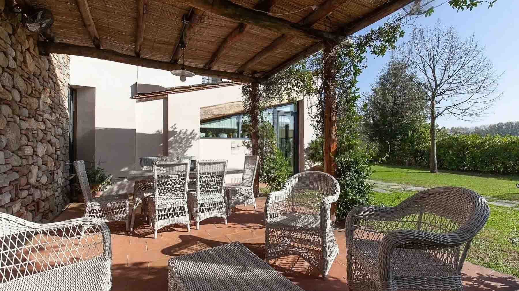 Elegant Villa in Picturesque Lucca, Tuscany
