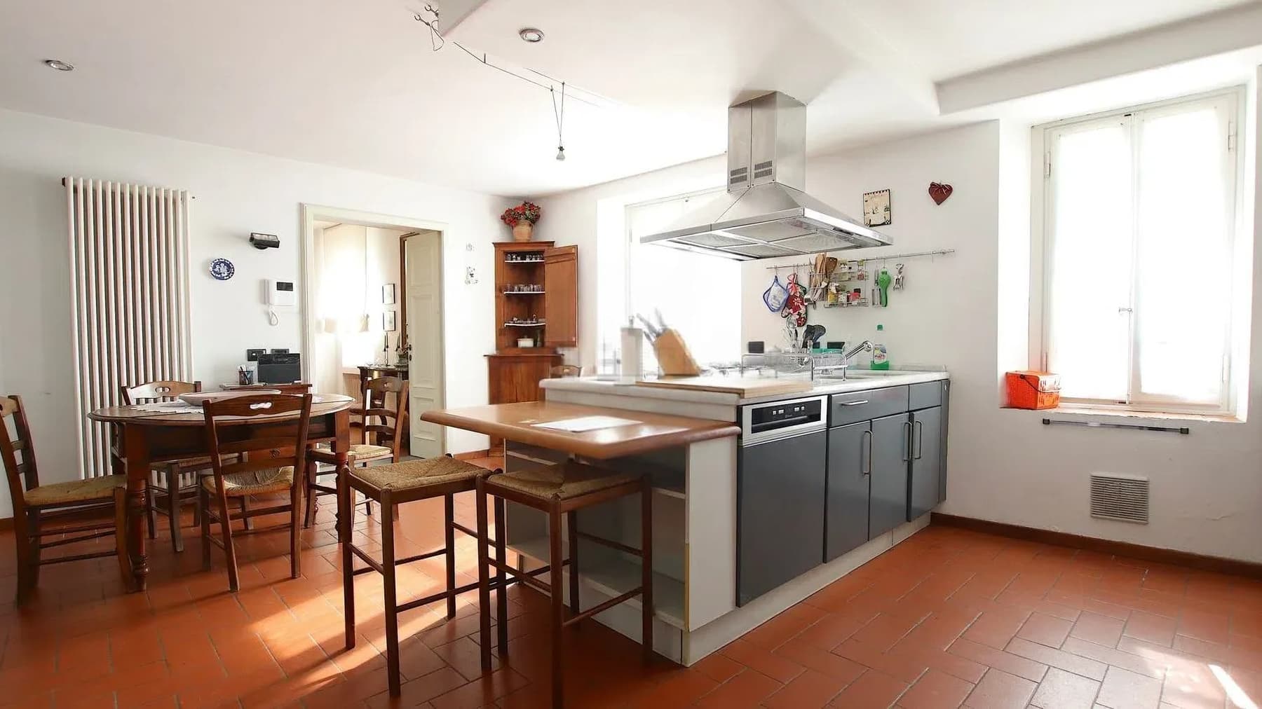 Interiors (15)