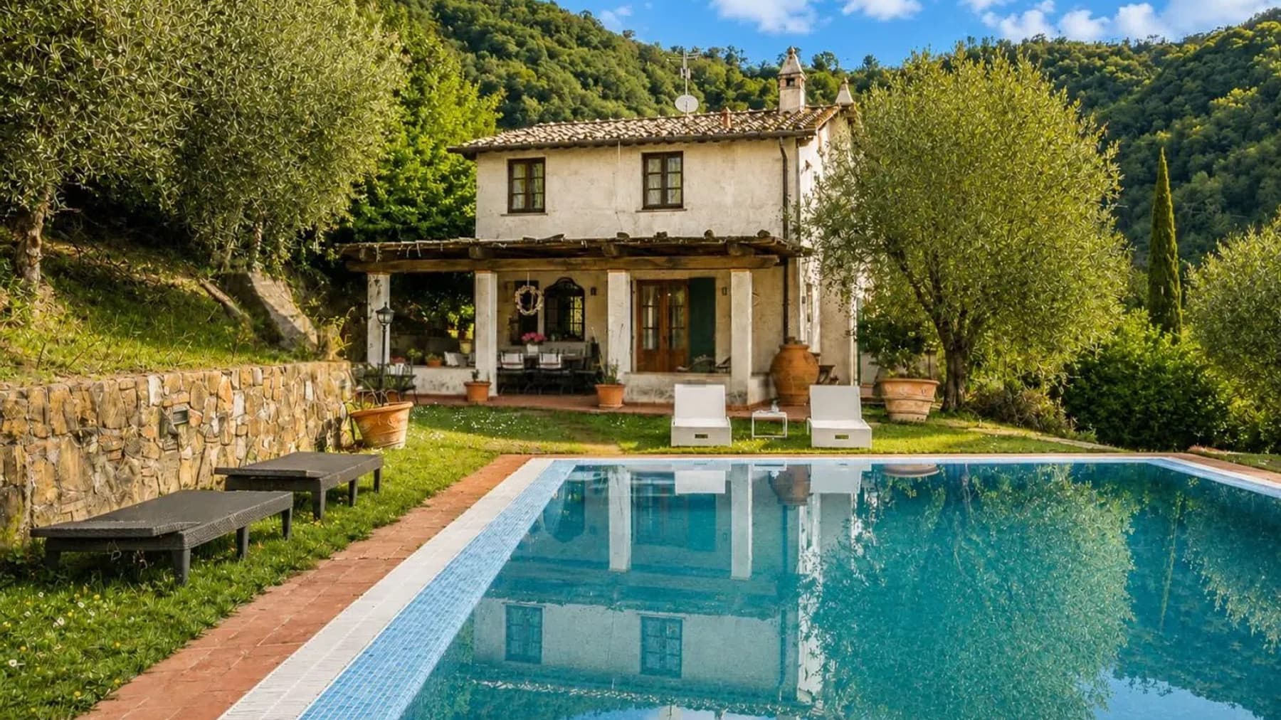 Charming Country House in Lucca, Tuscany
