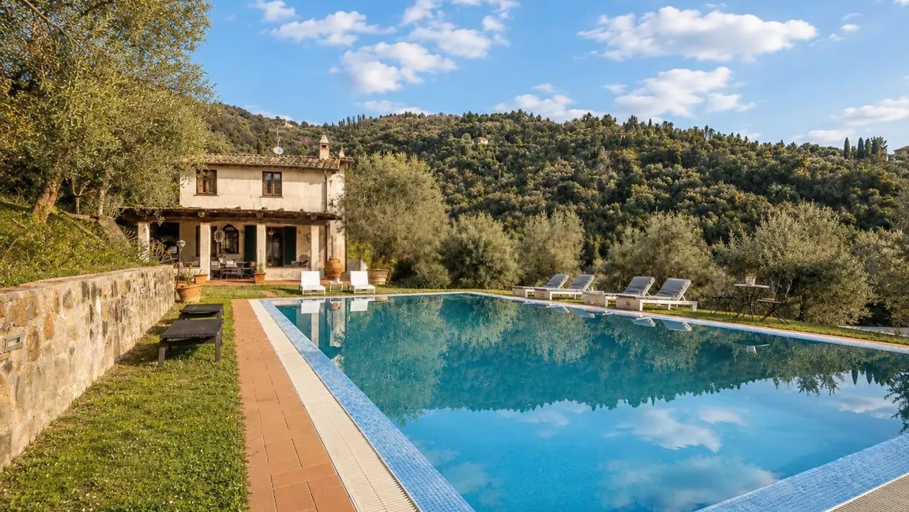 Charming Country House in Lucca, Tuscany