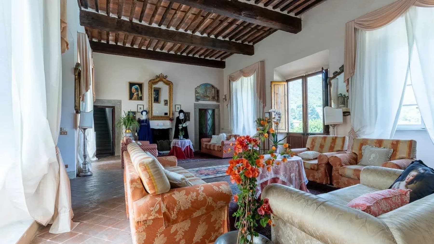 Charming Villa in Lucca, Tuscany