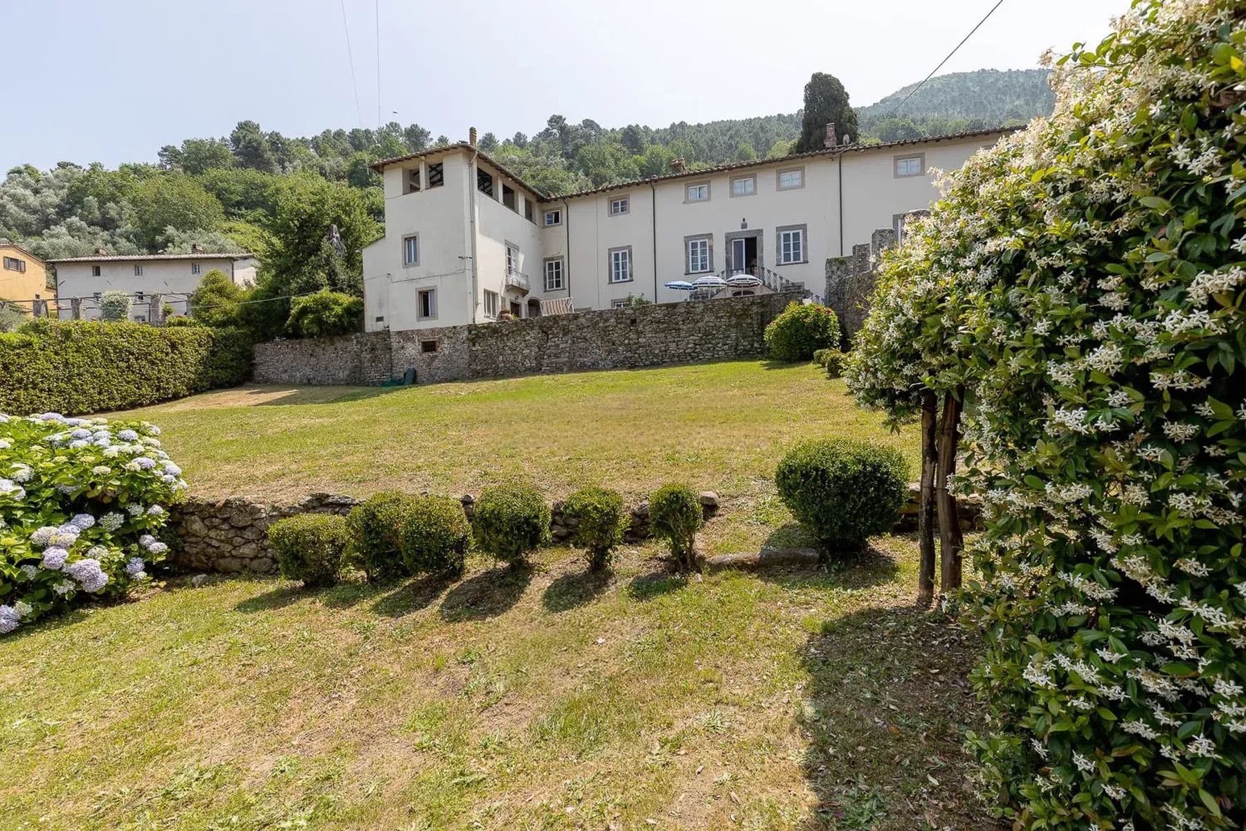 Villa storica con vista mozzafiato a Lucca, Toscana