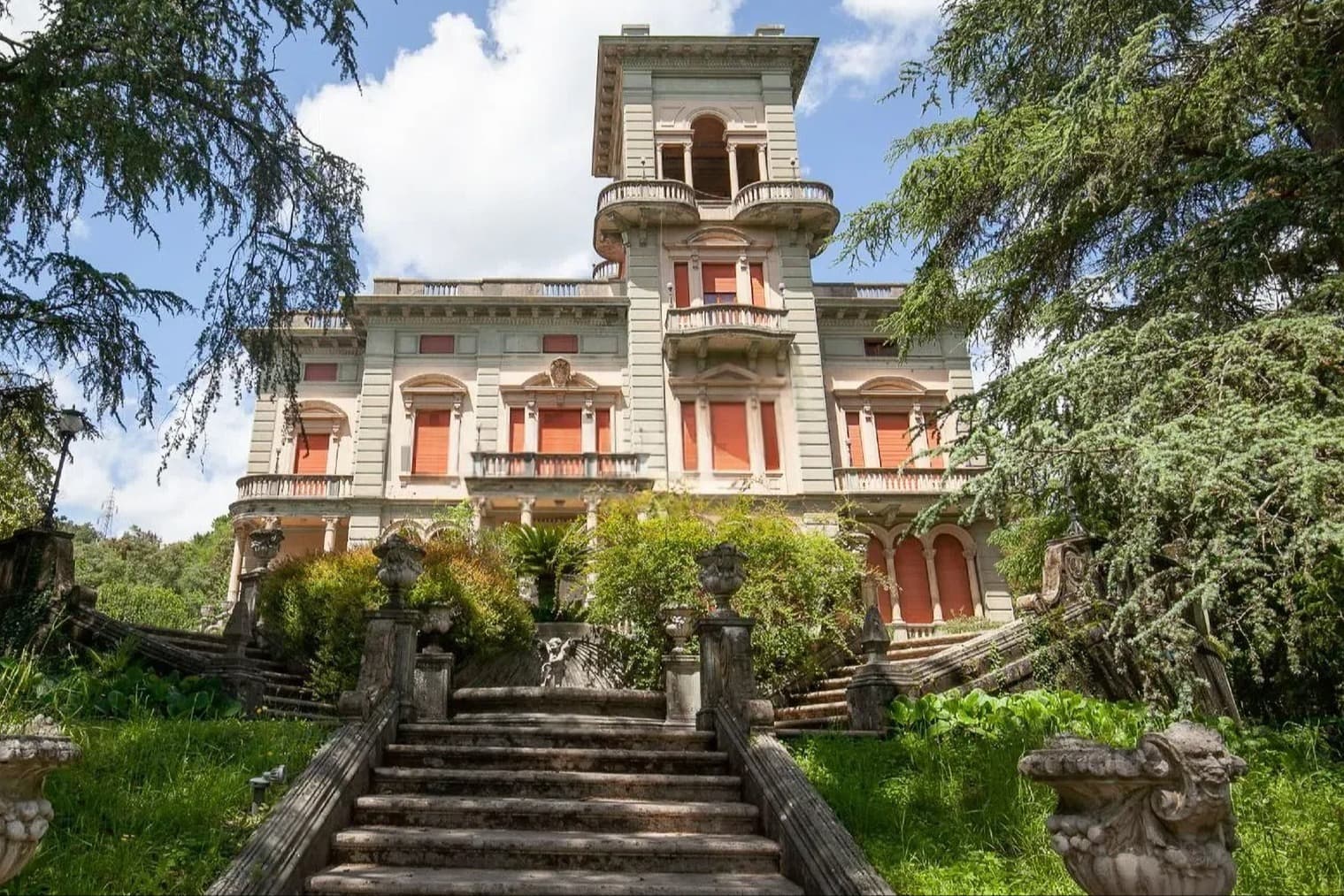 Charming Villa in Lucca, Tuscany