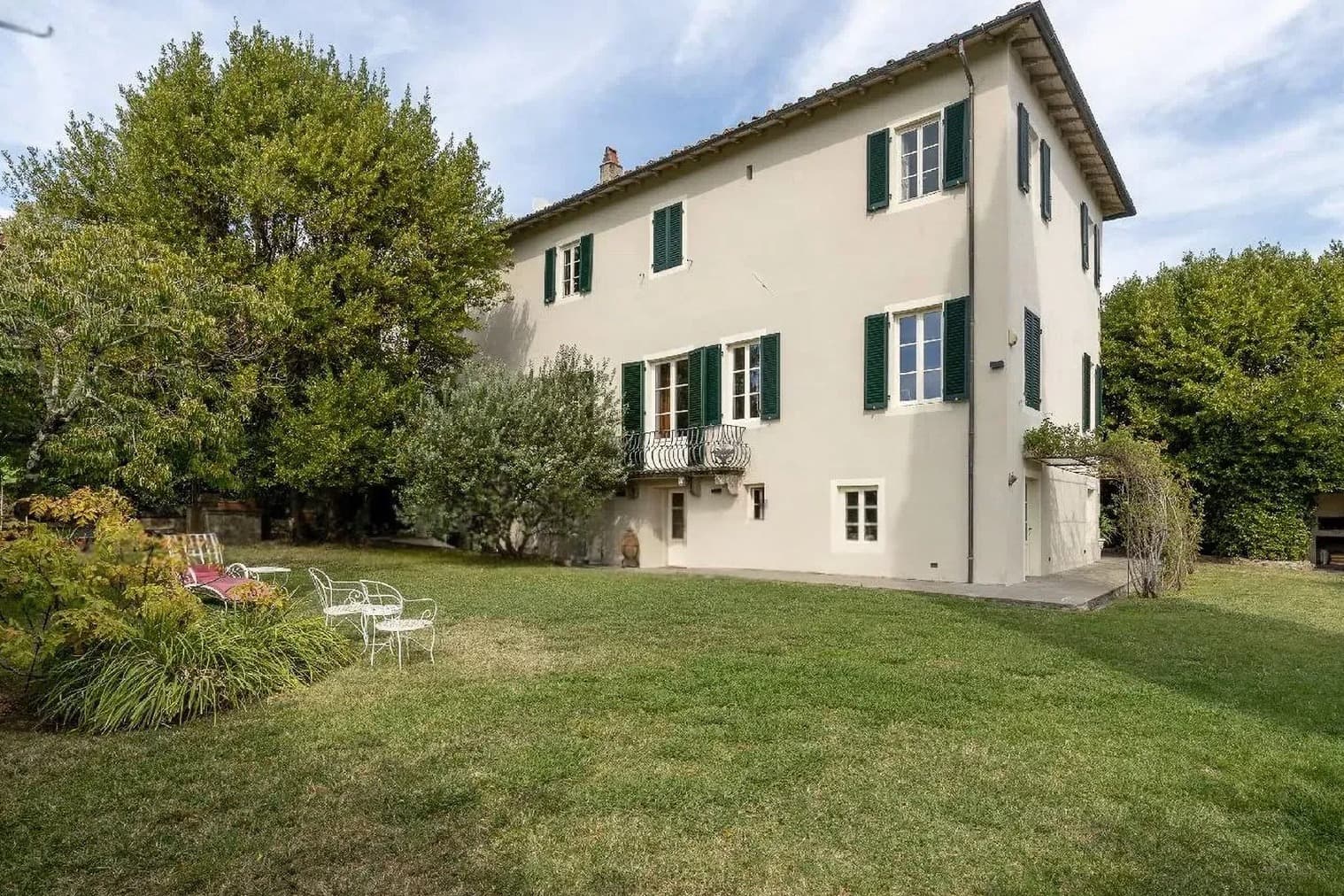 Charming Villa in San Quirico di Moriano, Tuscany