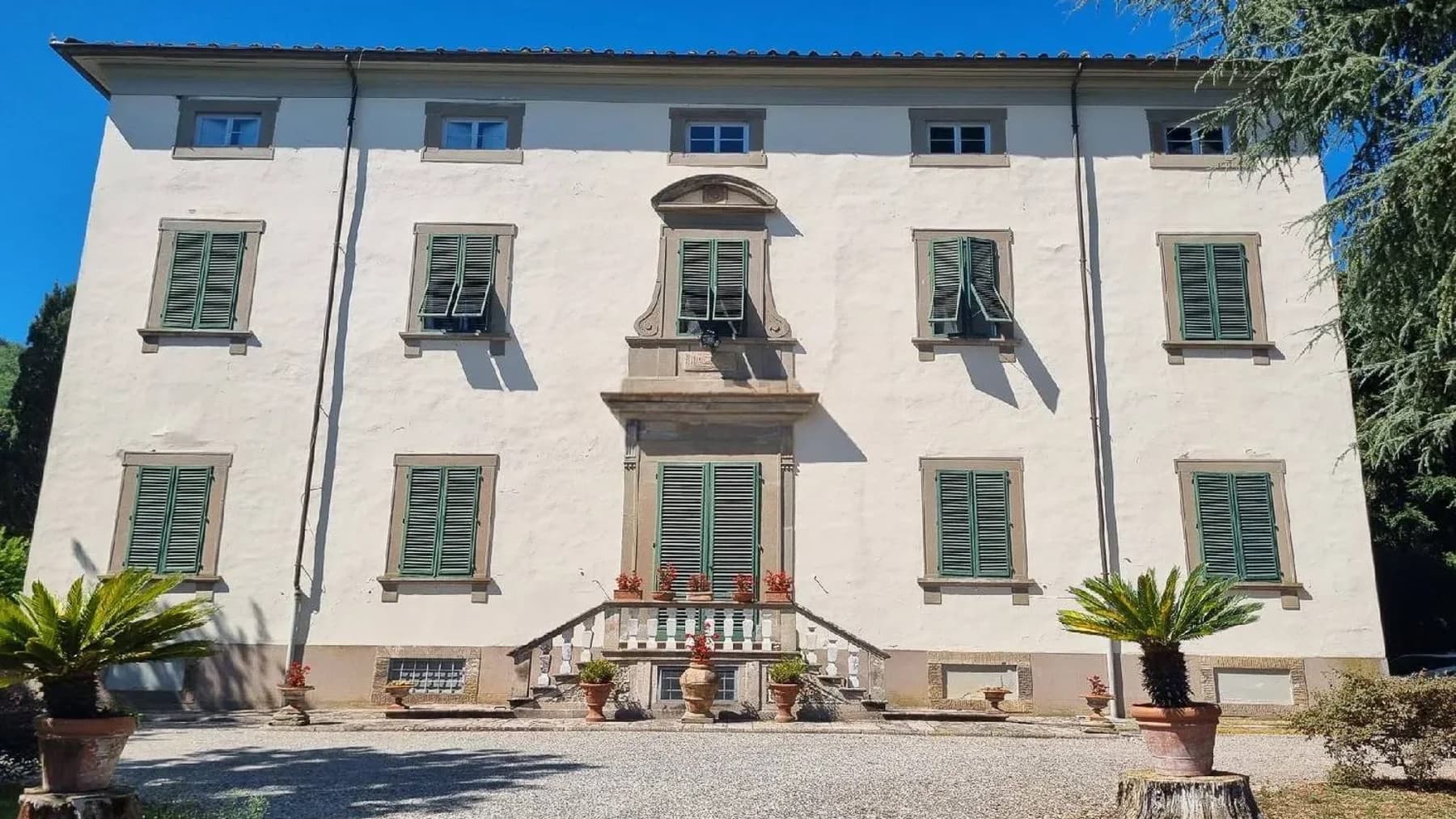 Charming Villa in Lucca, Tuscany