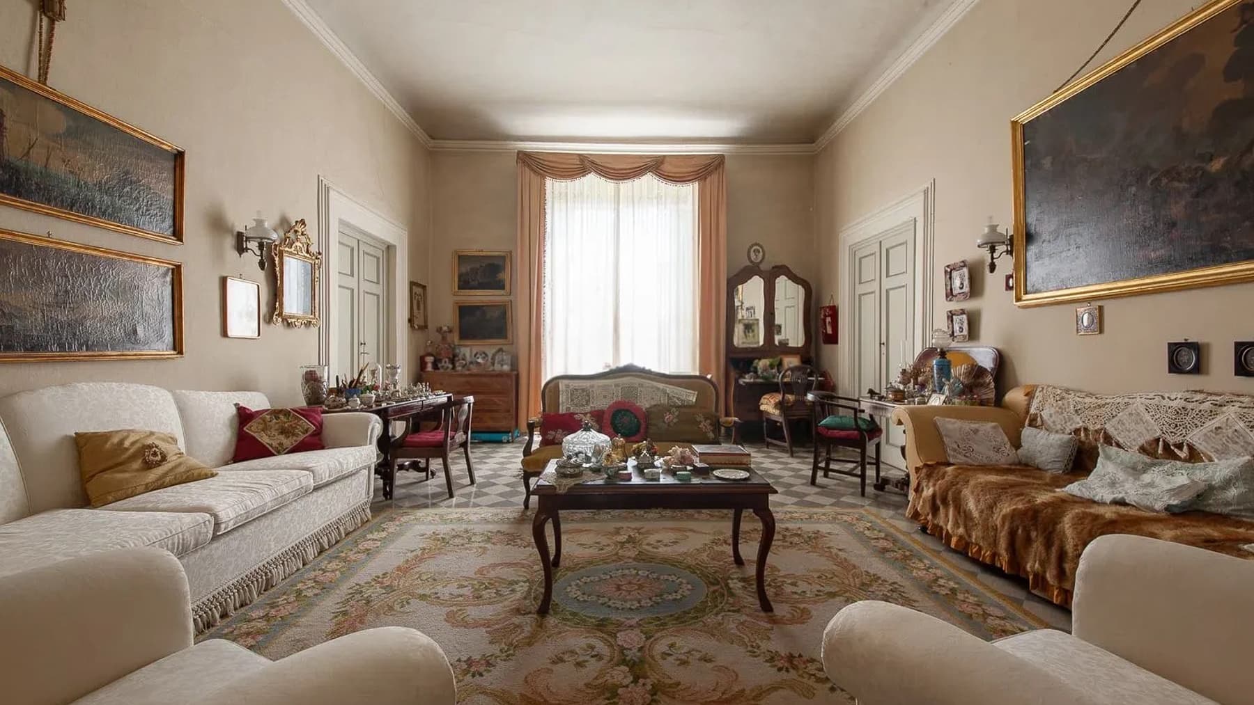Charming Villa in Lucca, Tuscany