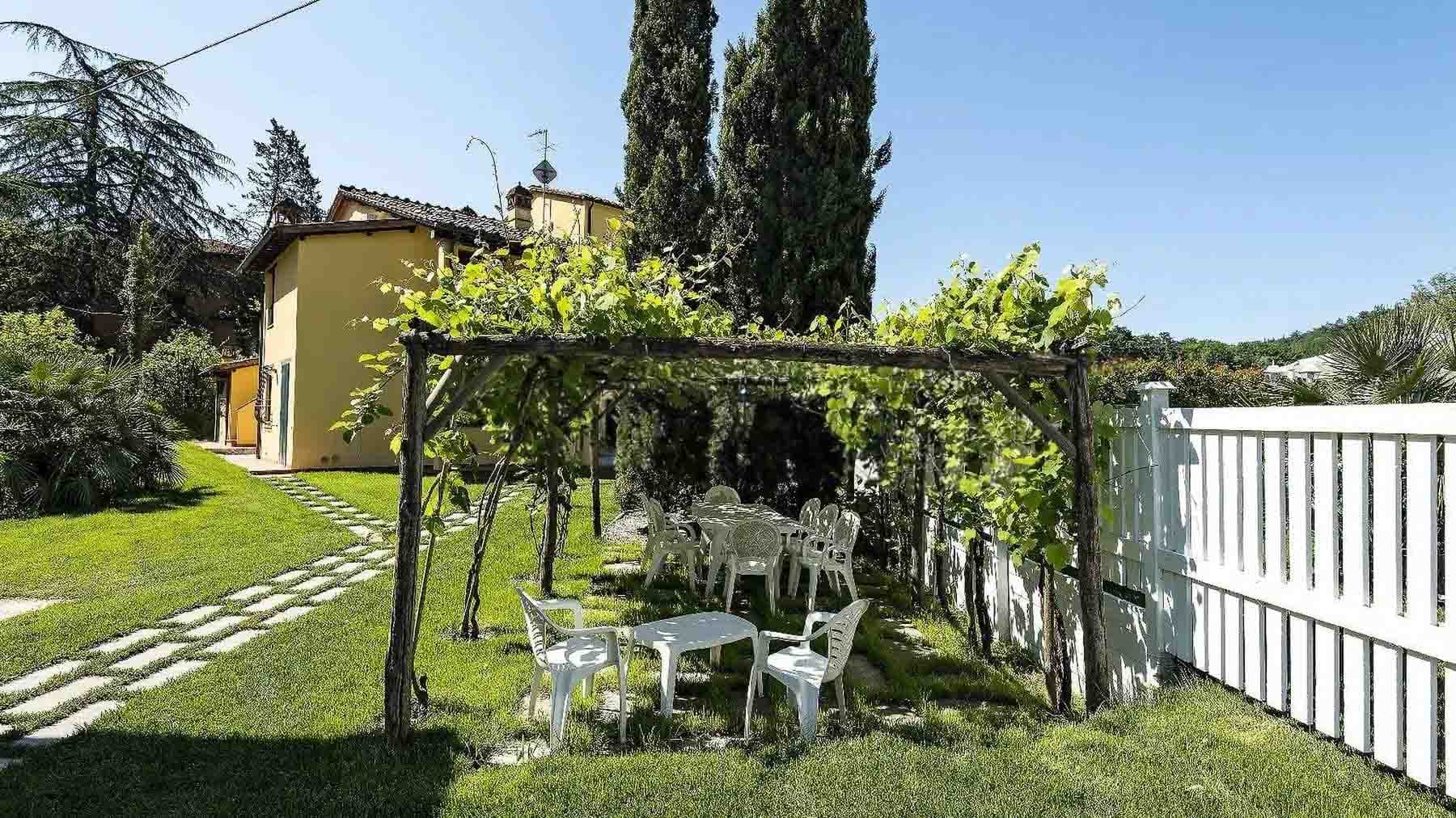 Charming Country House in Lucca, Tuscany