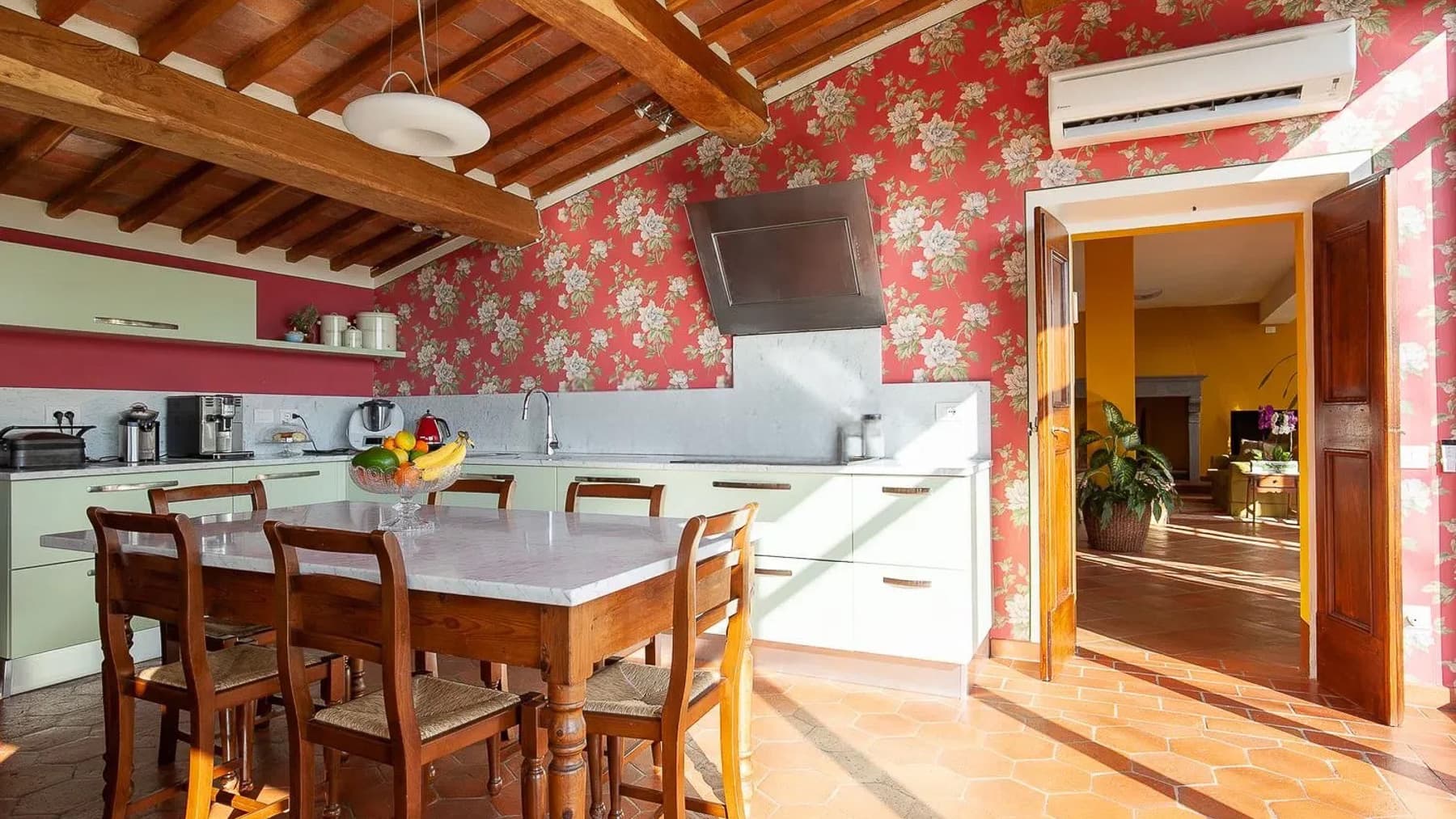 Villa esclusiva a Lucca, tra lusso e storia antica