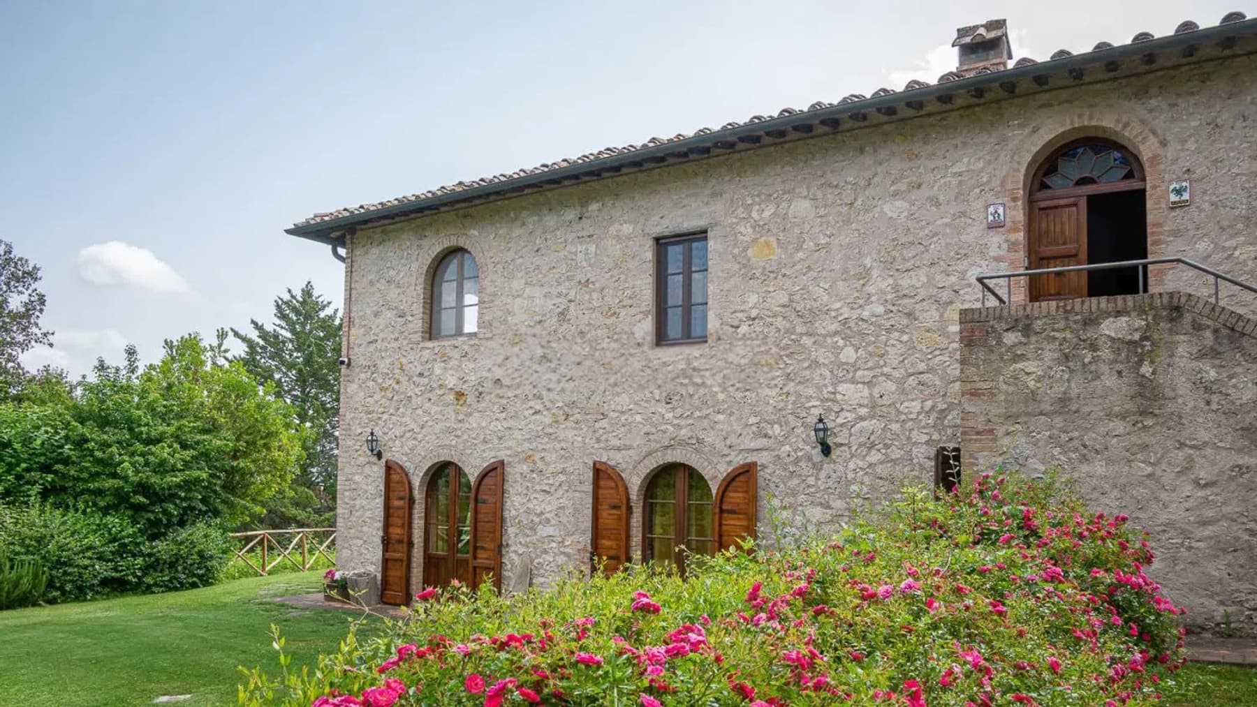 Casale panoramico a Monticiano, cuore della Toscana