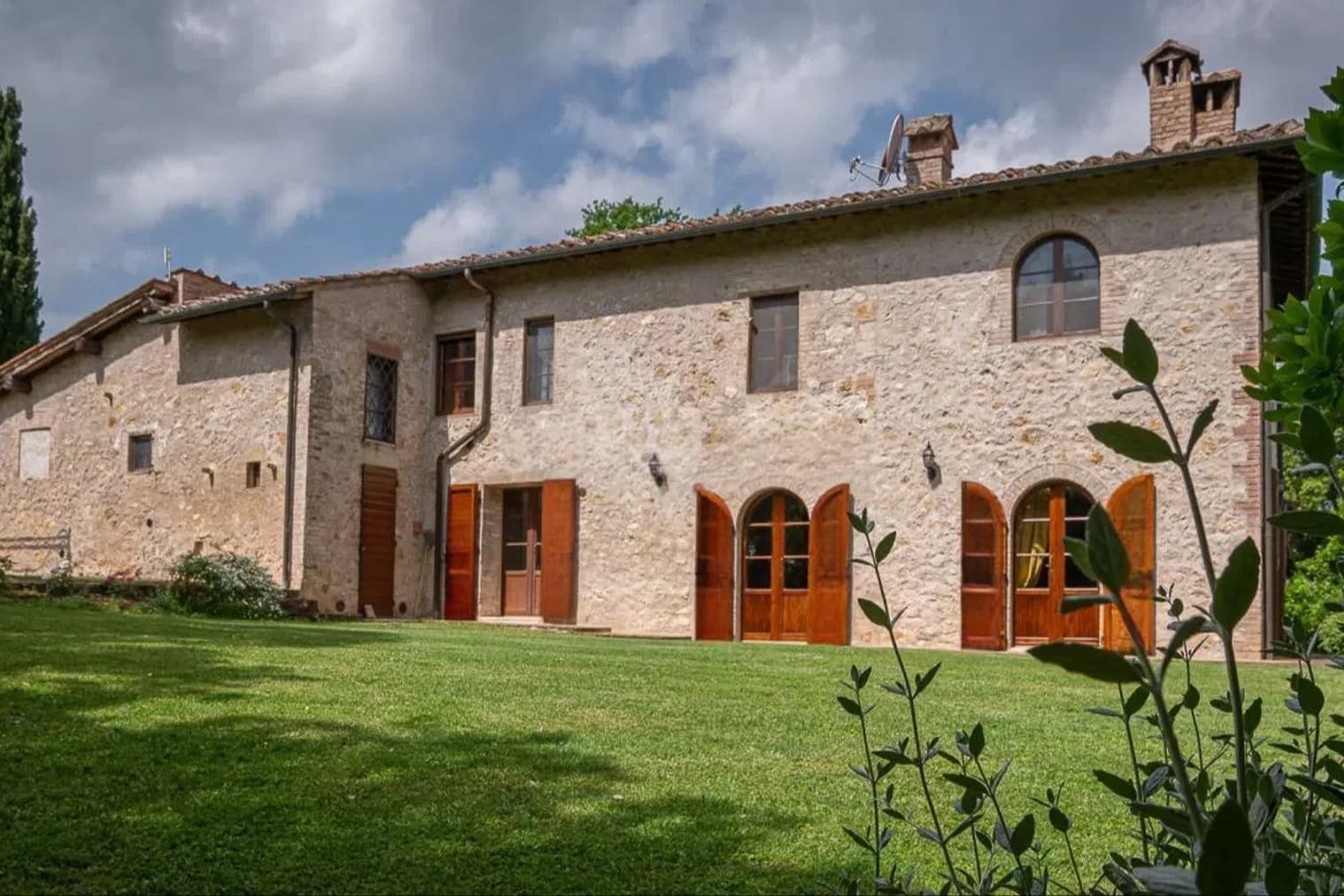 Casale panoramico a Monticiano, cuore della Toscana