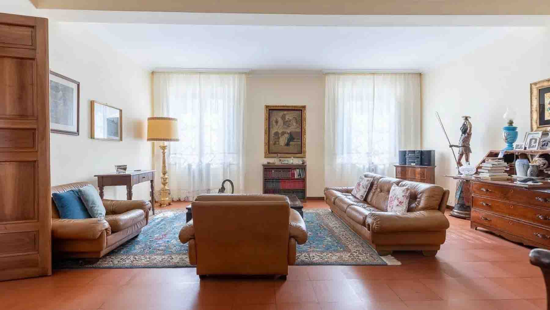 Interiors (12)