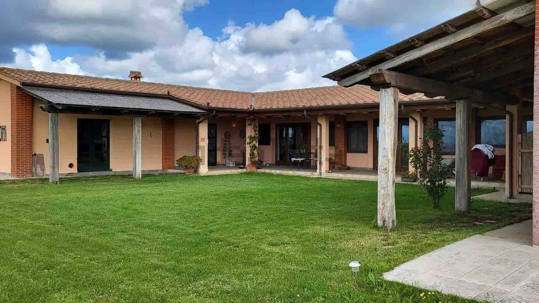 Charming Farm in Orbetello, Tuscany's Countryside