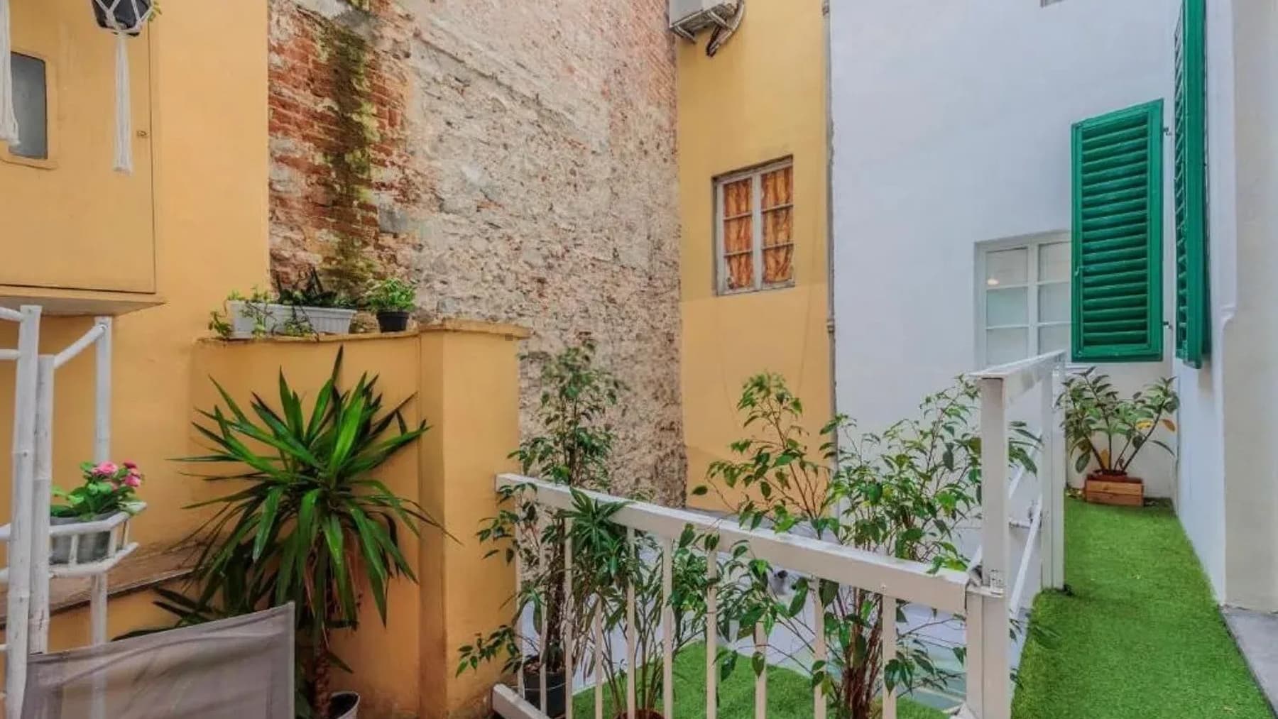 Exteriors (1)