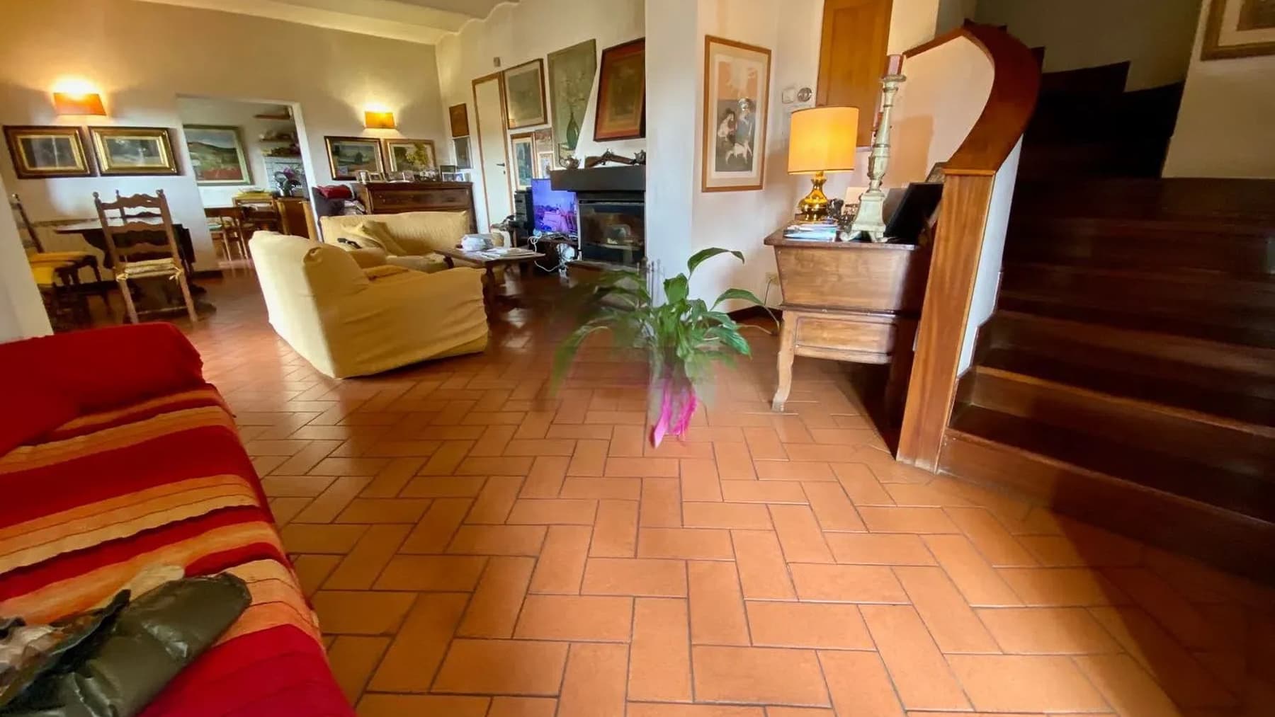 Interiors (7)