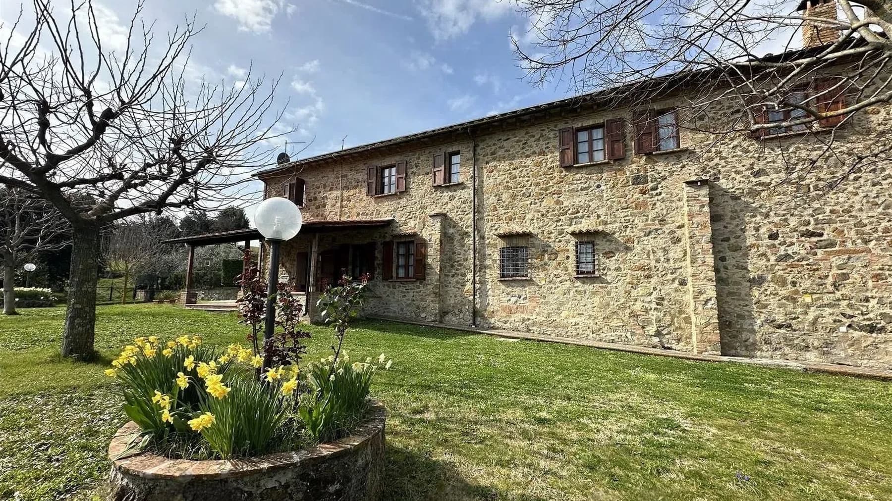 Casale di Charme con Piscina e Vista su Volterra, Toscana