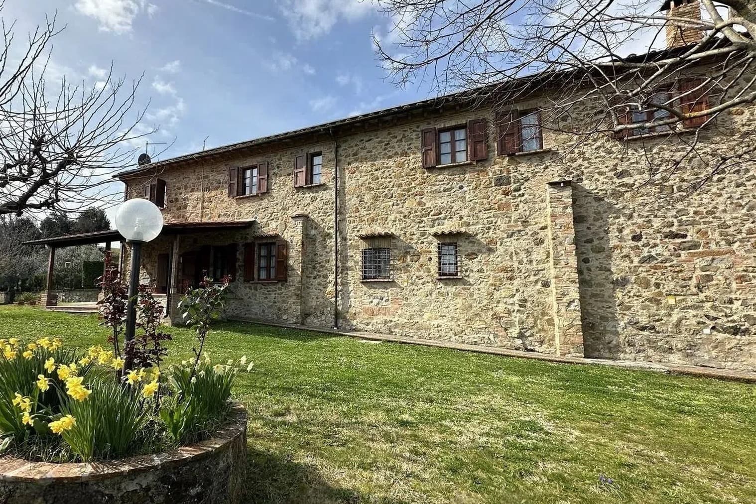 Casale di Charme con Piscina e Vista su Volterra, Toscana