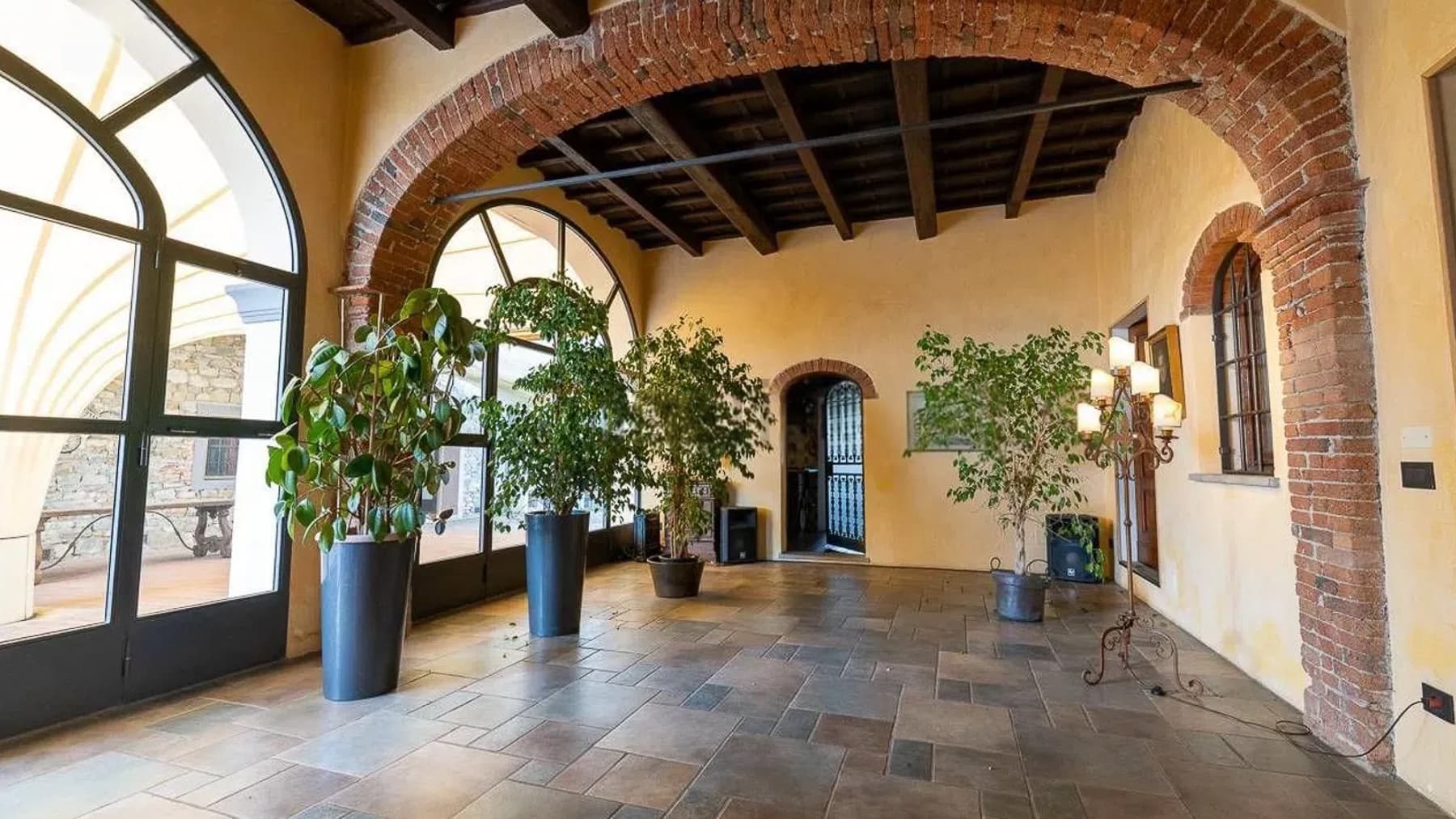 Interiors (15)