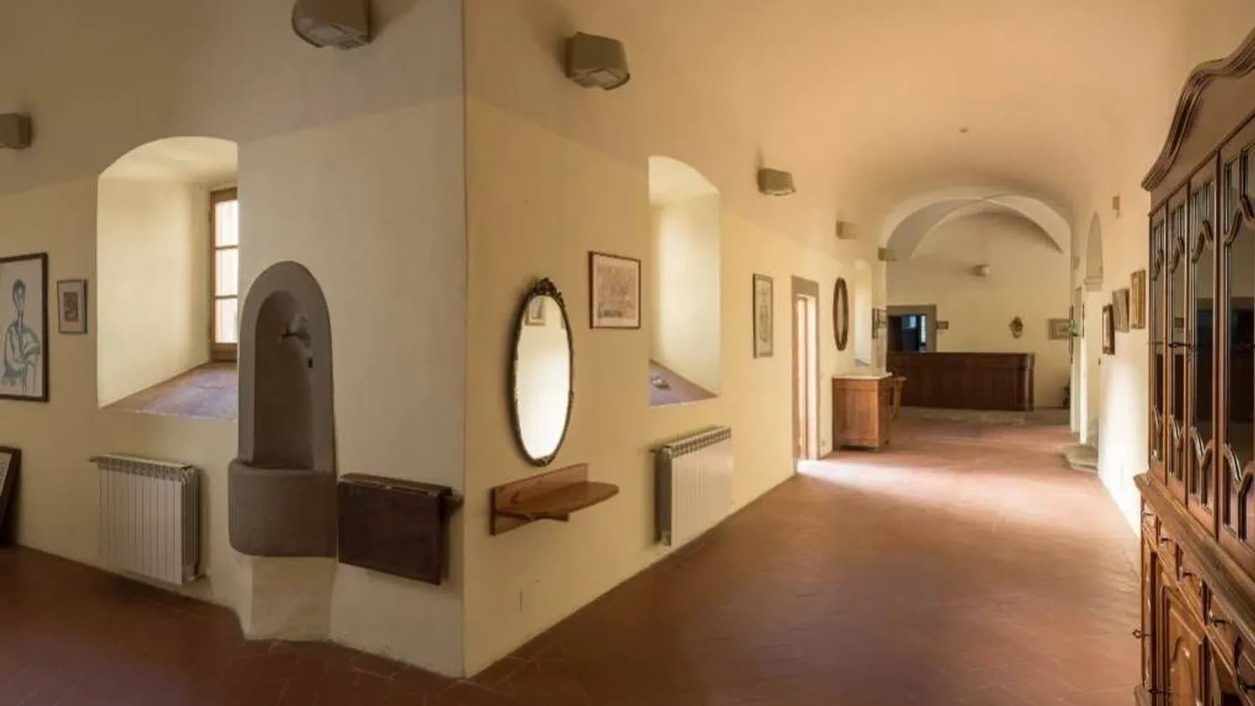 Interiors (8)